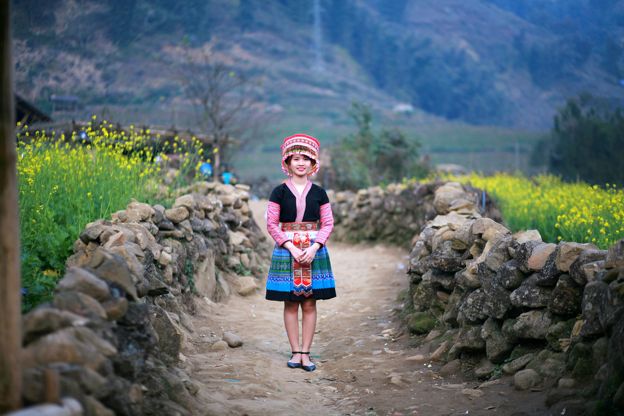 Canon EOS 5D + Canon EF 85mm F1.8 USM sample photo. Little girl in plateau! photography