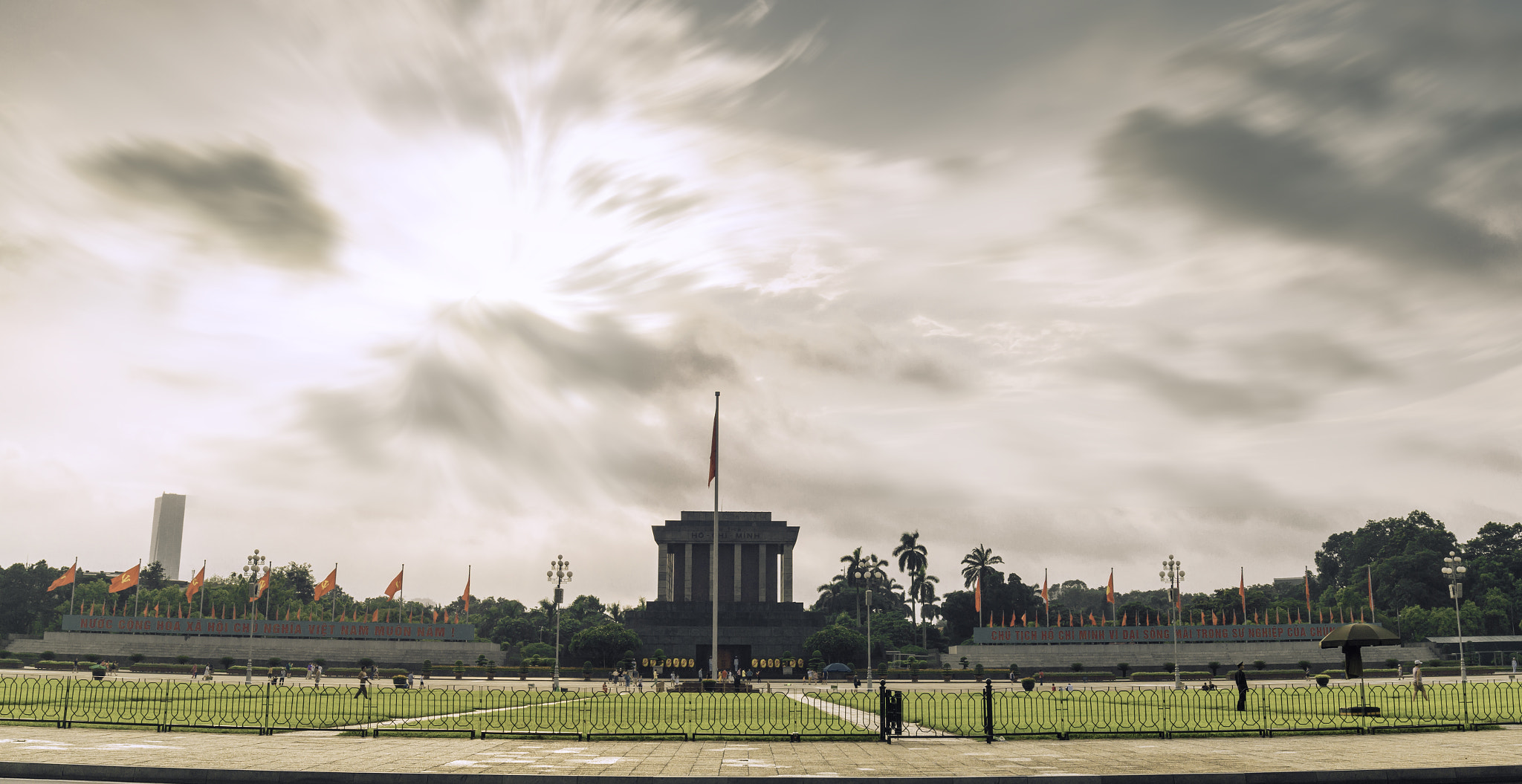 Canon EF 16-35mm F4L IS USM sample photo. Uncle ho's mausoleum - hanoi, vietnam photography