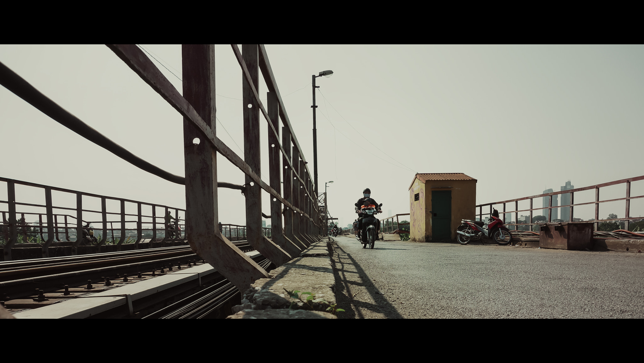 Sony Alpha NEX-6 sample photo. Long bien bridge photography