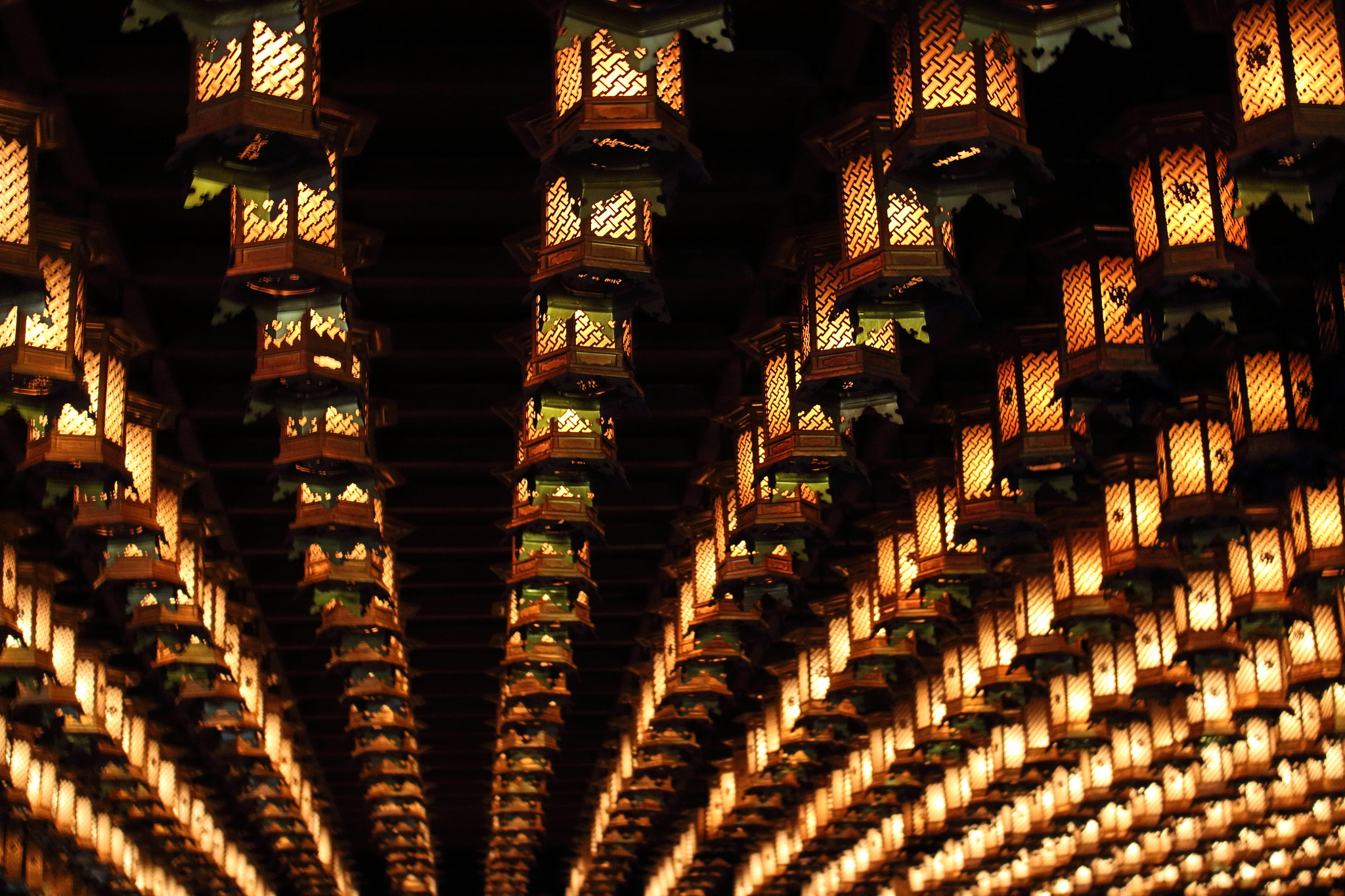 Canon EOS 100D (EOS Rebel SL1 / EOS Kiss X7) sample photo. 宮島「遍照窟」 photography