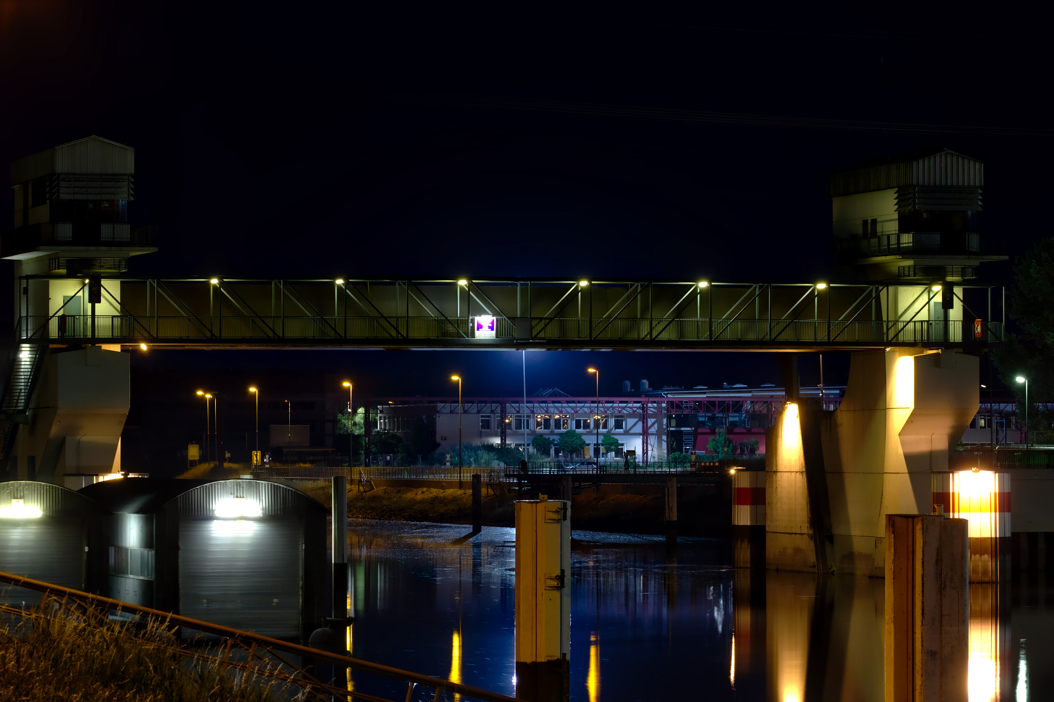 Canon EOS 550D (EOS Rebel T2i / EOS Kiss X4) + Sigma 105mm F2.8 EX DG OS HSM sample photo. Karlsruhe rheinhafen - bridge over the rhine photography