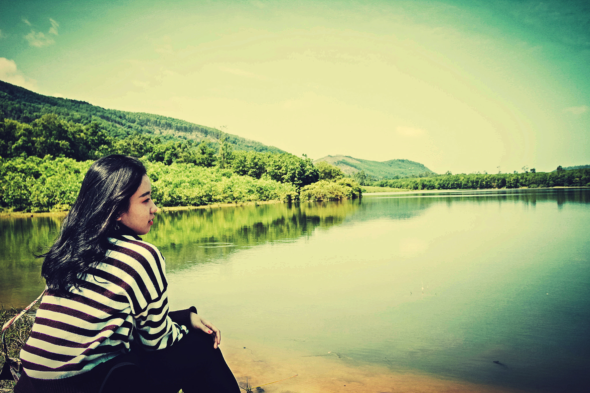 Canon EOS 50D + Canon EF 17-40mm F4L USM sample photo. Beautiful lake photography