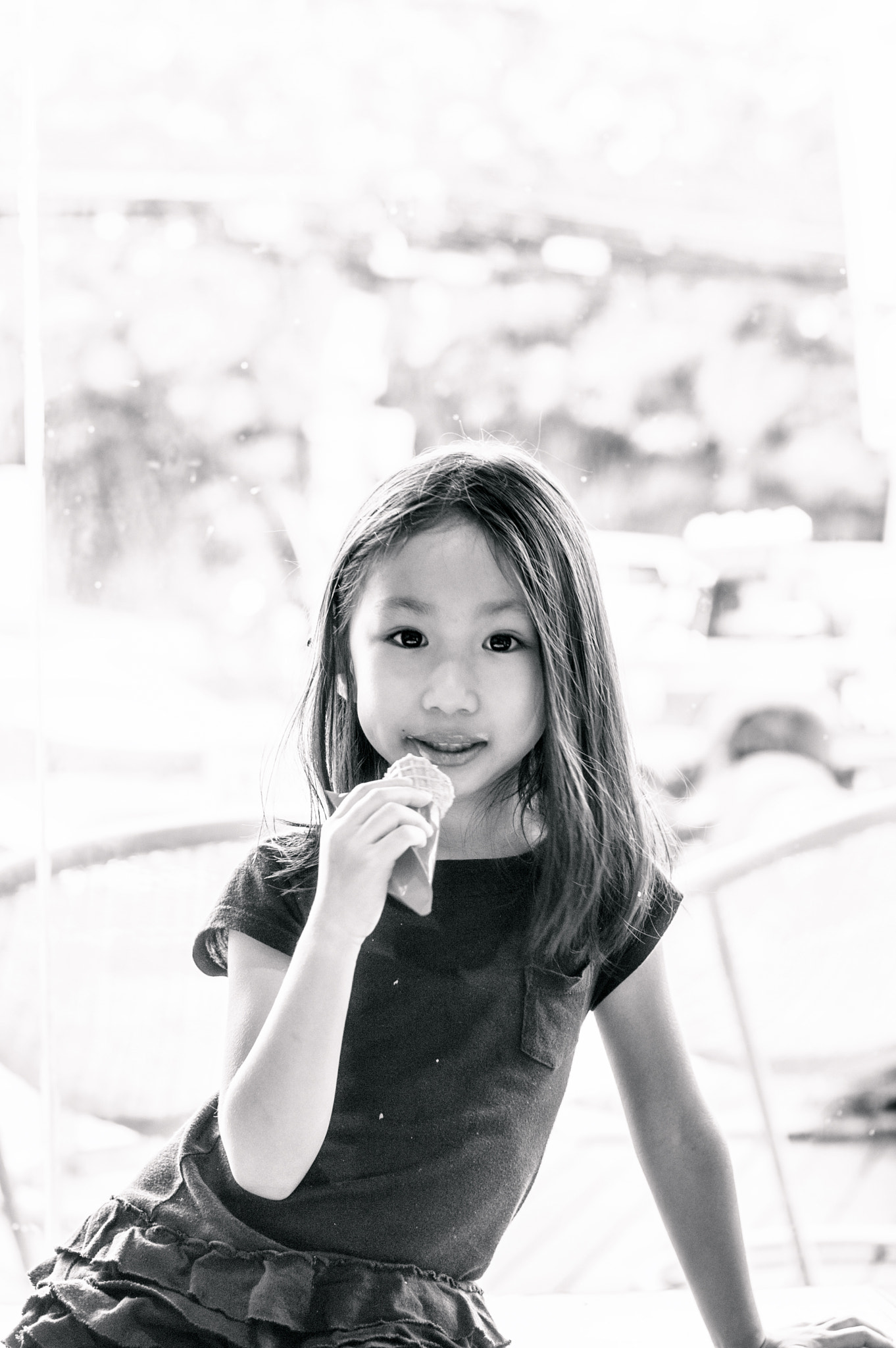 Nikon D70s sample photo. Thai girl enjoys ice cream photography