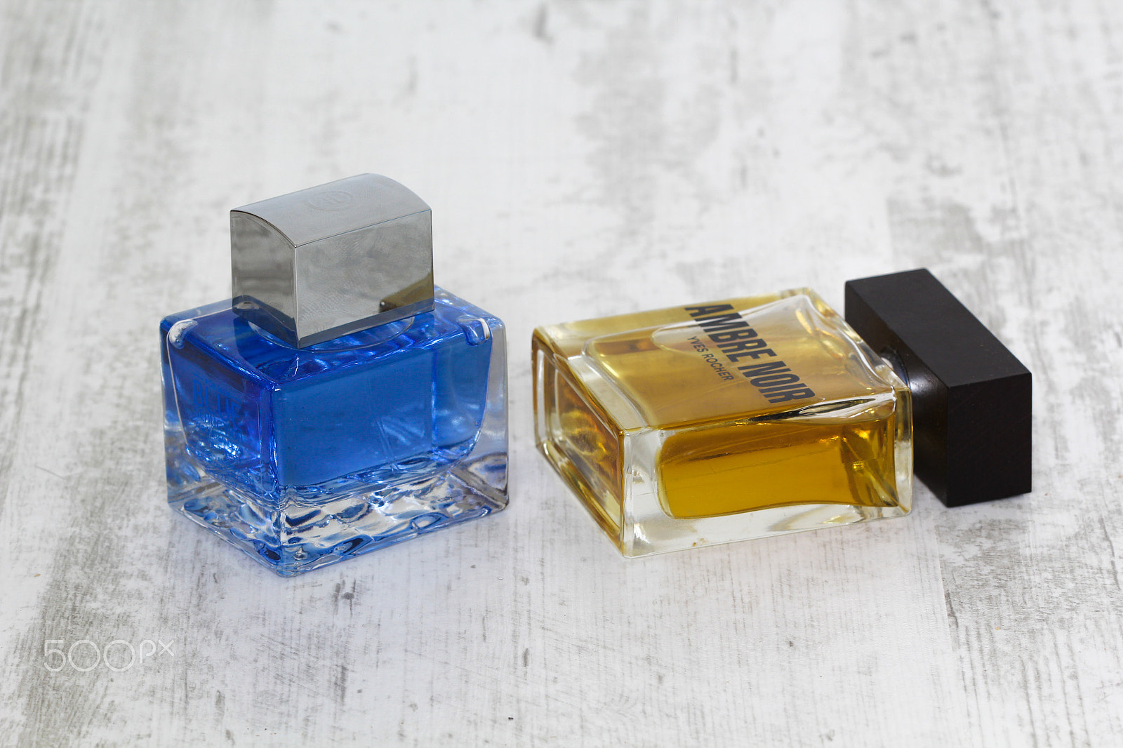 Canon EF 100mm F2.8 Macro USM sample photo. Perfume photography