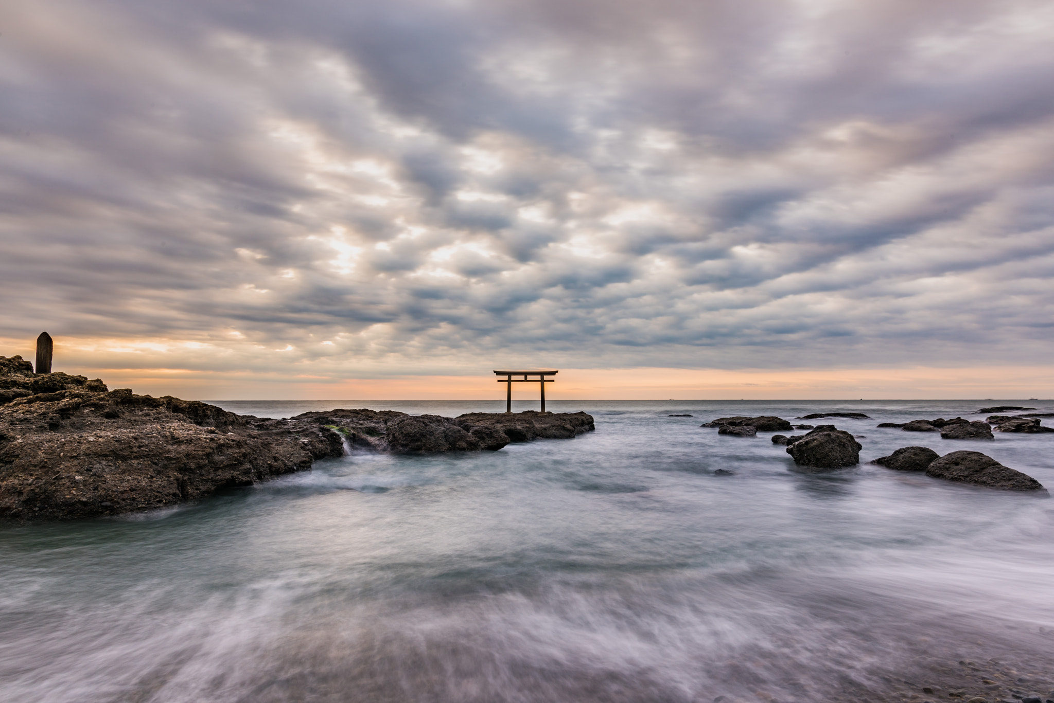 Nikon D810 + Nikon AF-S Nikkor 20mm F1.8G ED sample photo. Morning seascapes photography