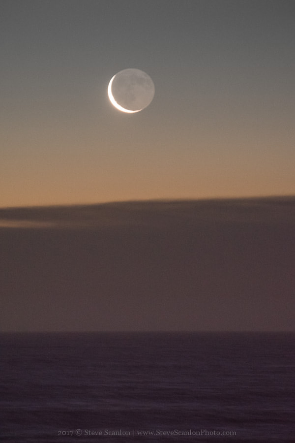 Sigma 50-500mm F4-6.3 EX APO RF HSM sample photo. Monmouth beach rising crescent moon over ocean photography