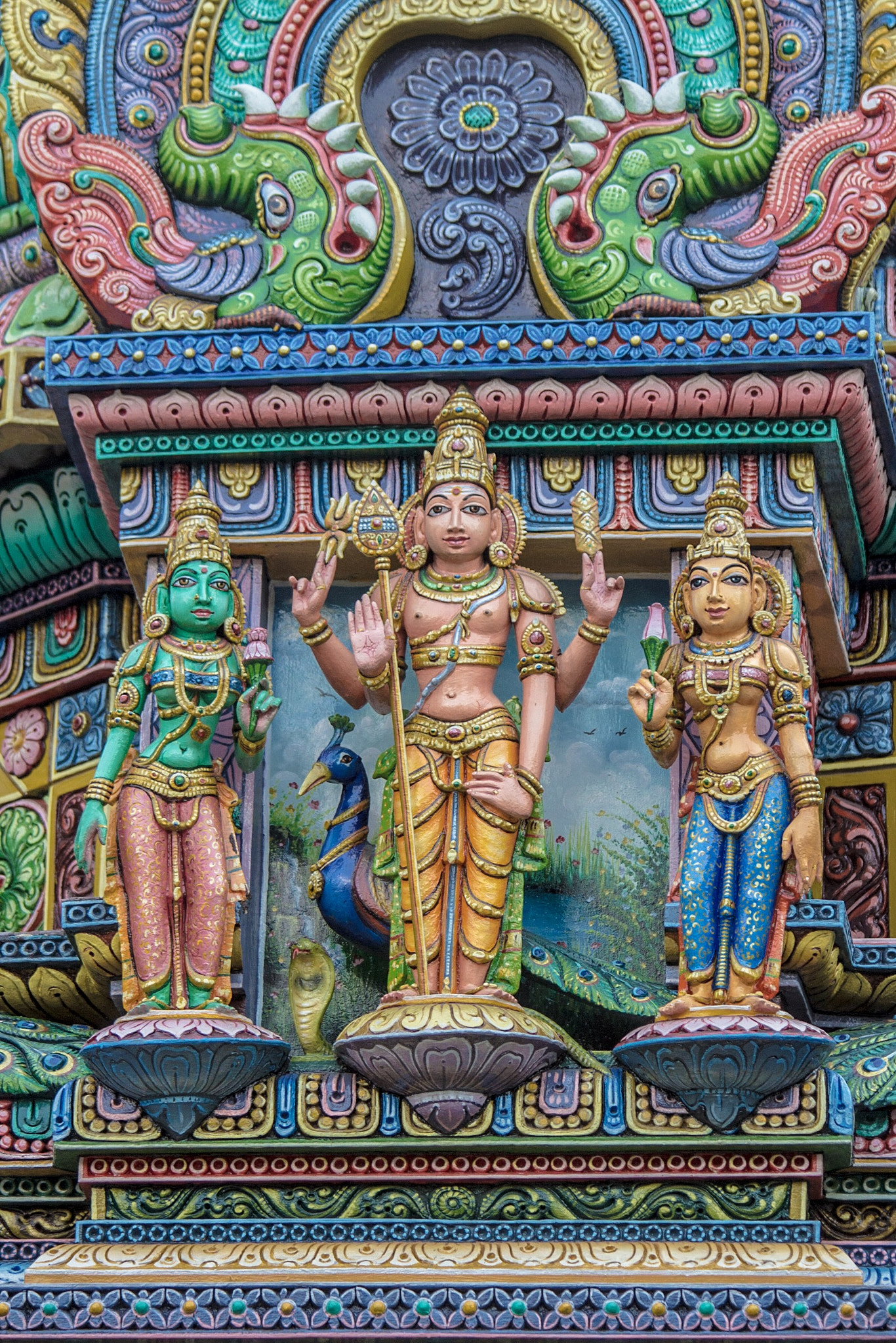 Canon EF 70-300mm F4-5.6 IS USM sample photo. Hindu architecture in bangkok temple. photography