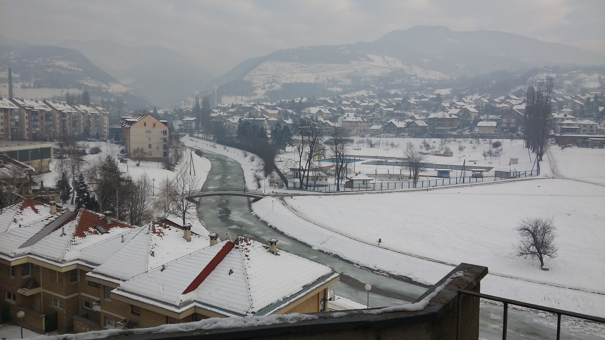 LG H650E sample photo. Snow and river photography