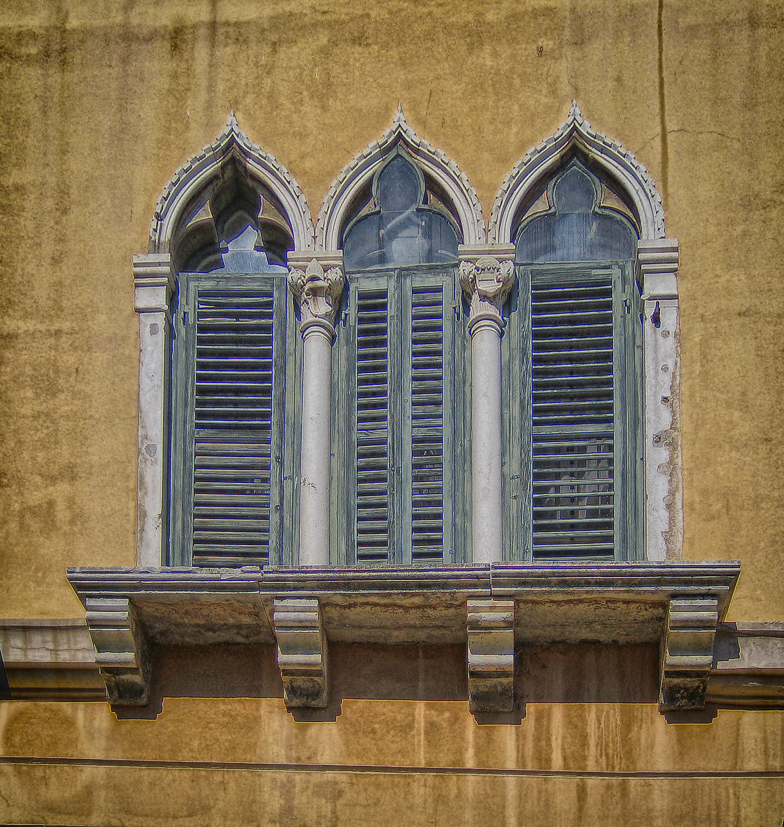 Canon DIGITAL IXUS 40 sample photo. Sibenik 2 - serie windows photography
