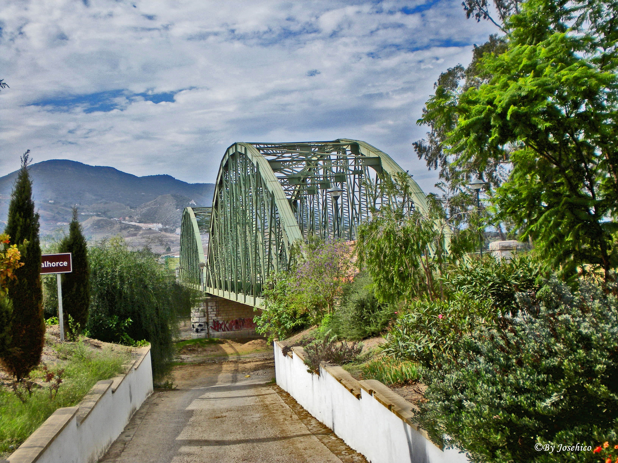 Nikon Coolpix S210 sample photo. Puente de hierro. málaga photography