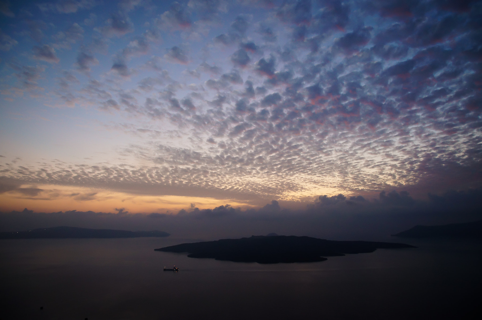 Sony Alpha DSLR-A580 sample photo. Sunset in santorini photography