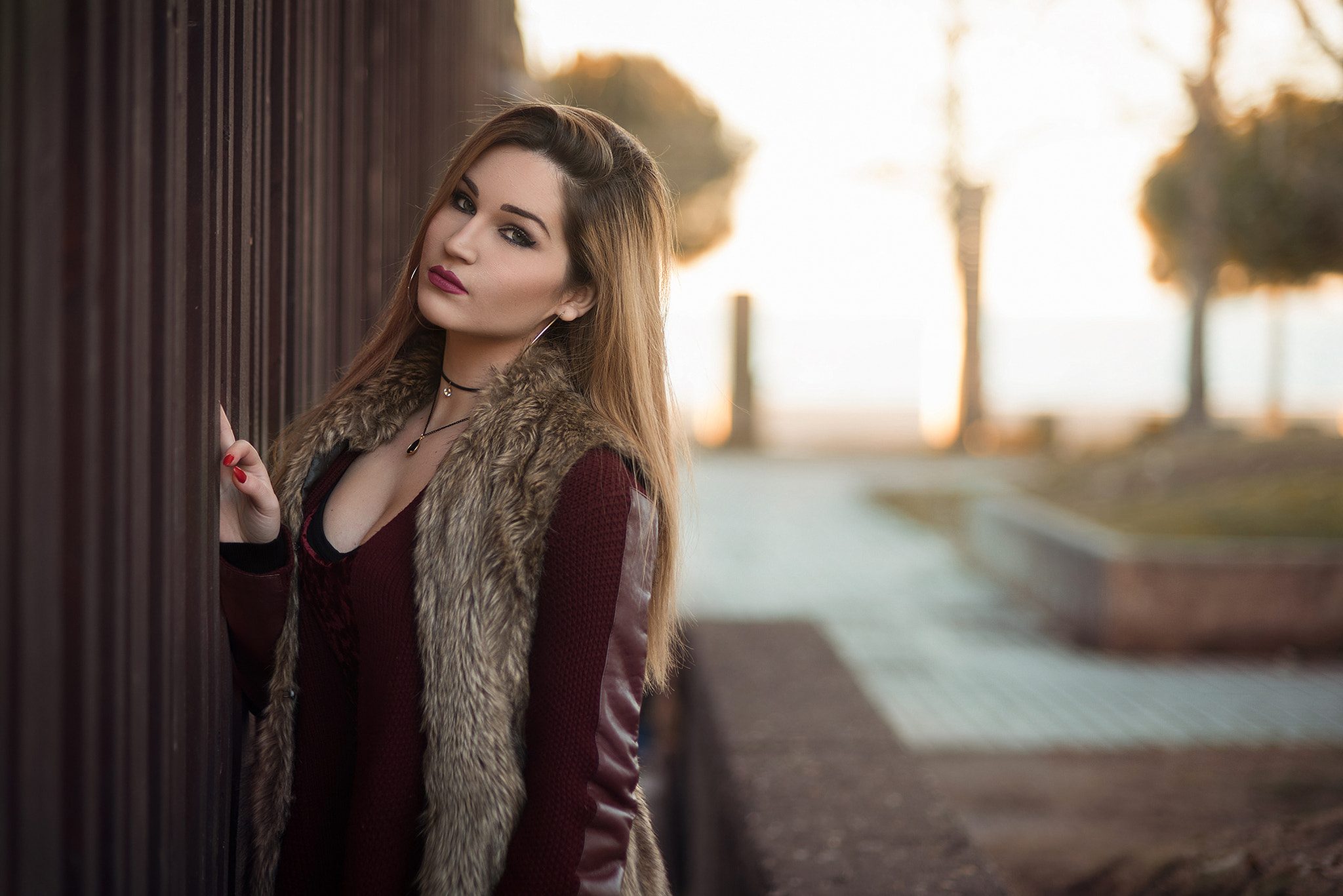 Nikon AF Nikkor 85mm F1.8D sample photo. Marianthi posing photography