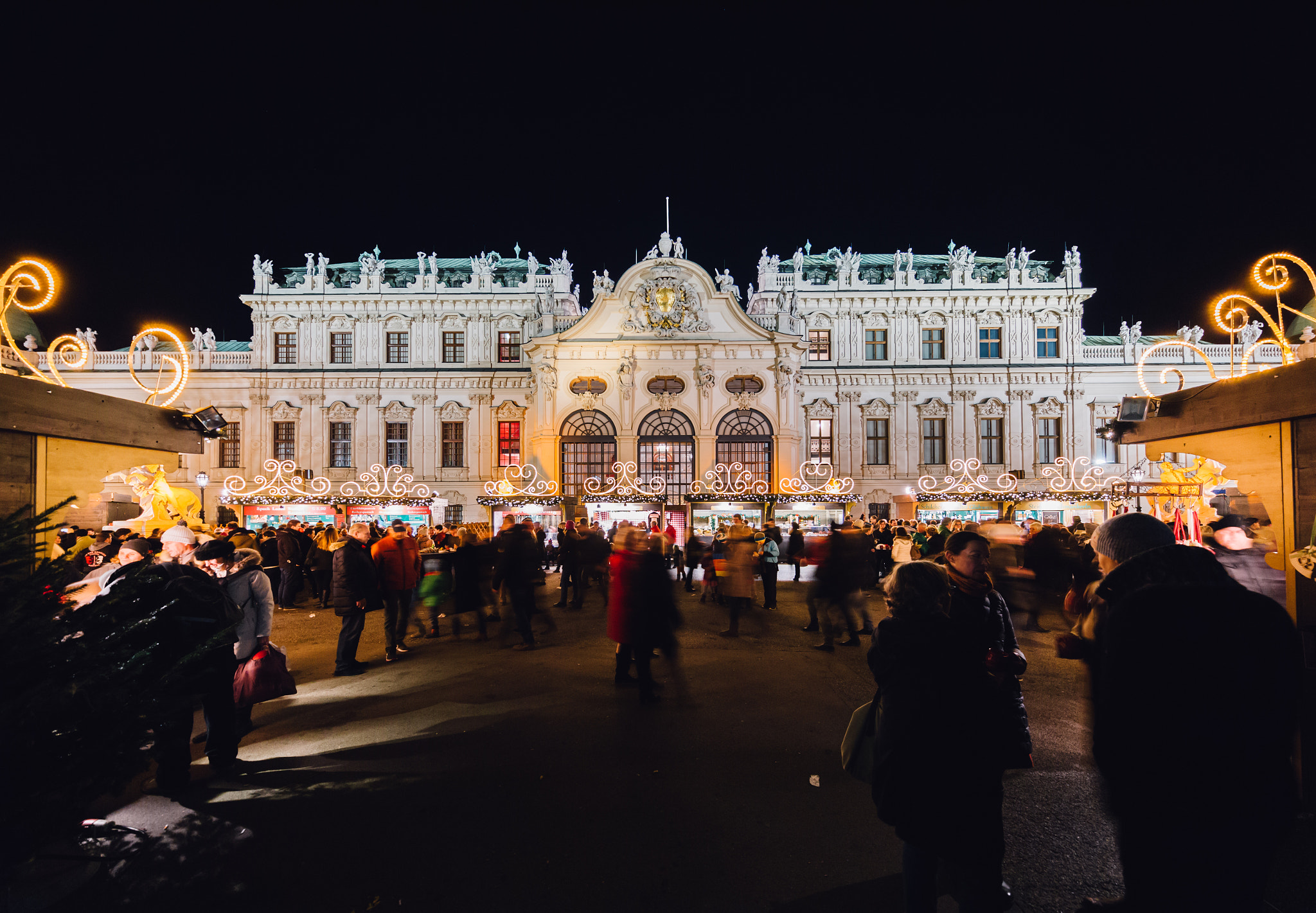 Canon EOS 6D + Canon EF 11-24mm F4L USM sample photo. Belvedere vienna photography