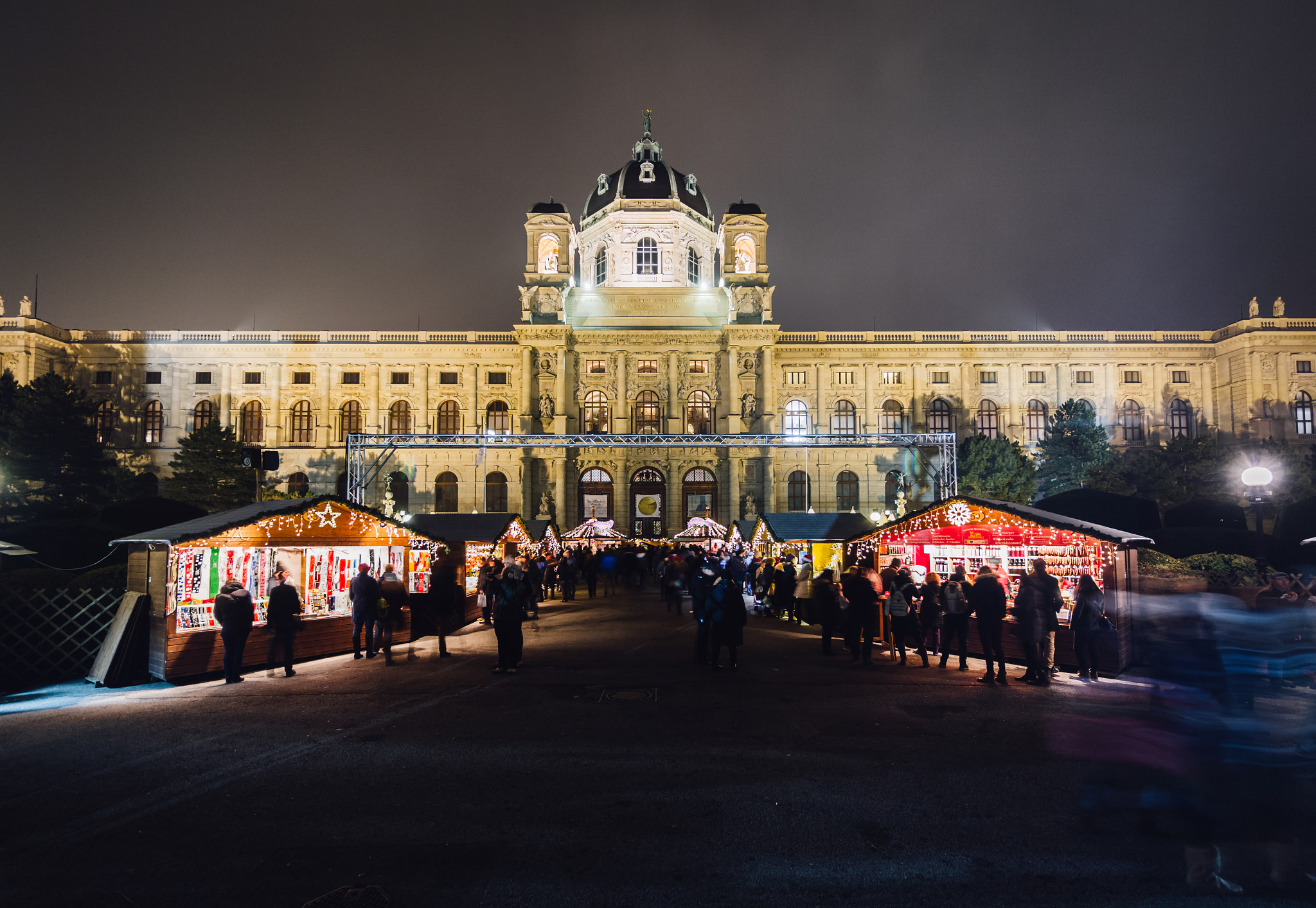 Canon EOS 6D + Canon EF 11-24mm F4L USM sample photo. Naturhistorisches museum vienna photography