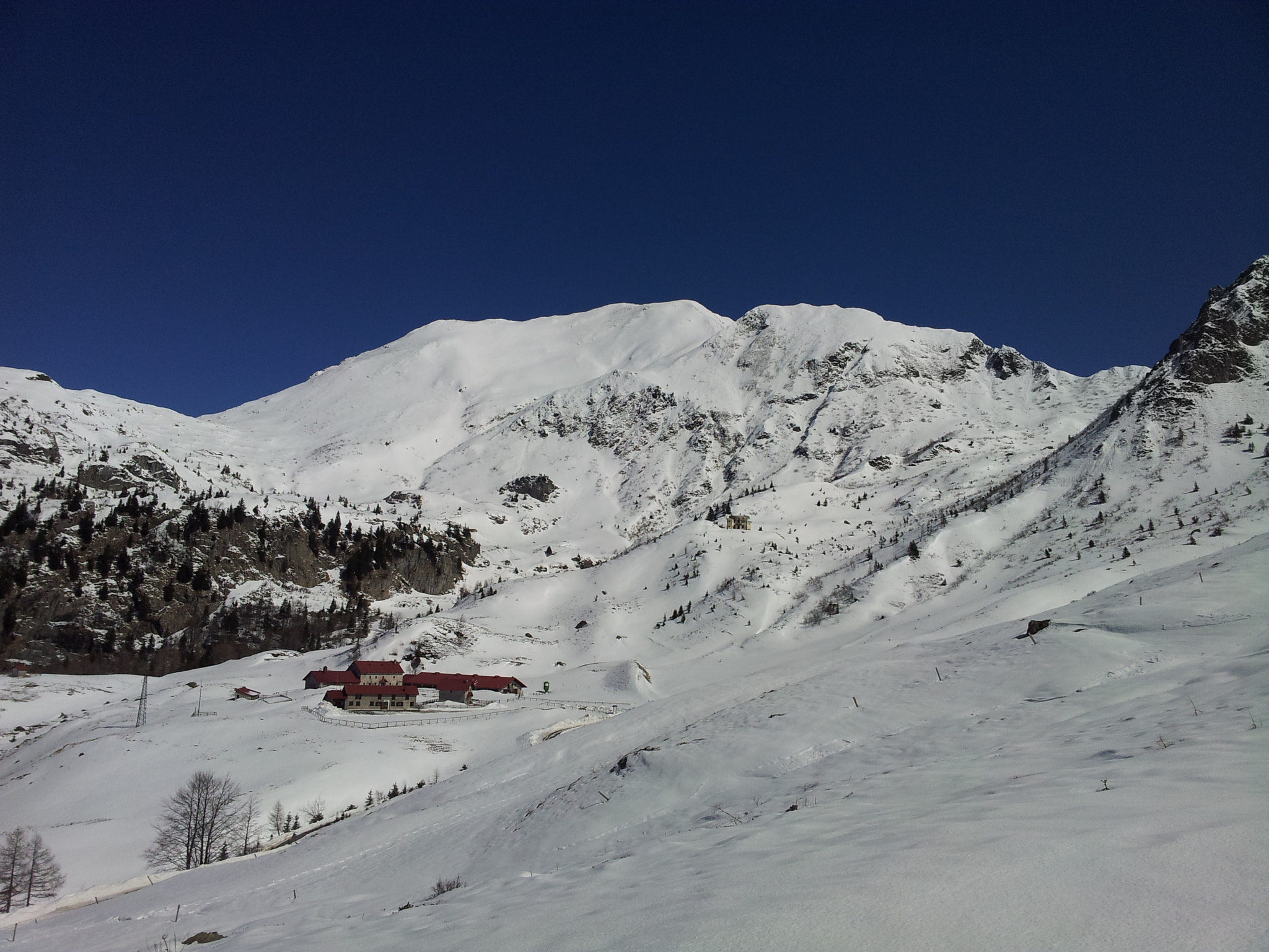 Samsung Galaxy Note sample photo. Malga pramosio in inverno photography