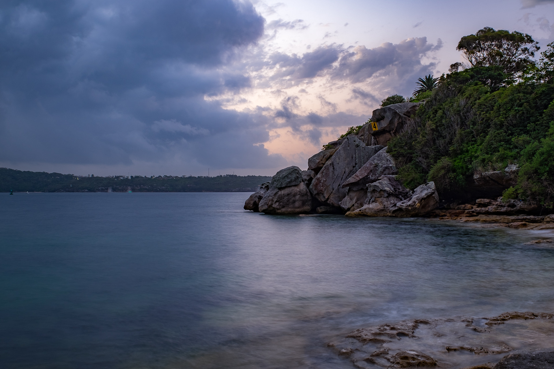 Fujifilm X-T10 + Fujifilm XF 16-55mm F2.8 R LM WR sample photo. Coast near watson's bay photography