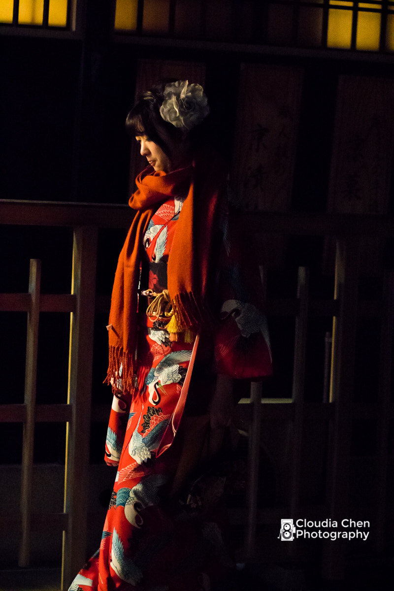 Canon EF 85mm F1.8 USM sample photo. A very dark moment photography