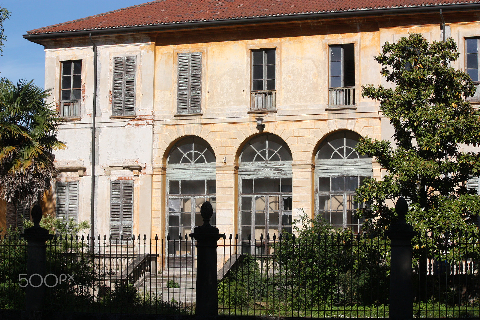Canon EF-S 55-250mm F4-5.6 IS sample photo. Villa mirabellino photography