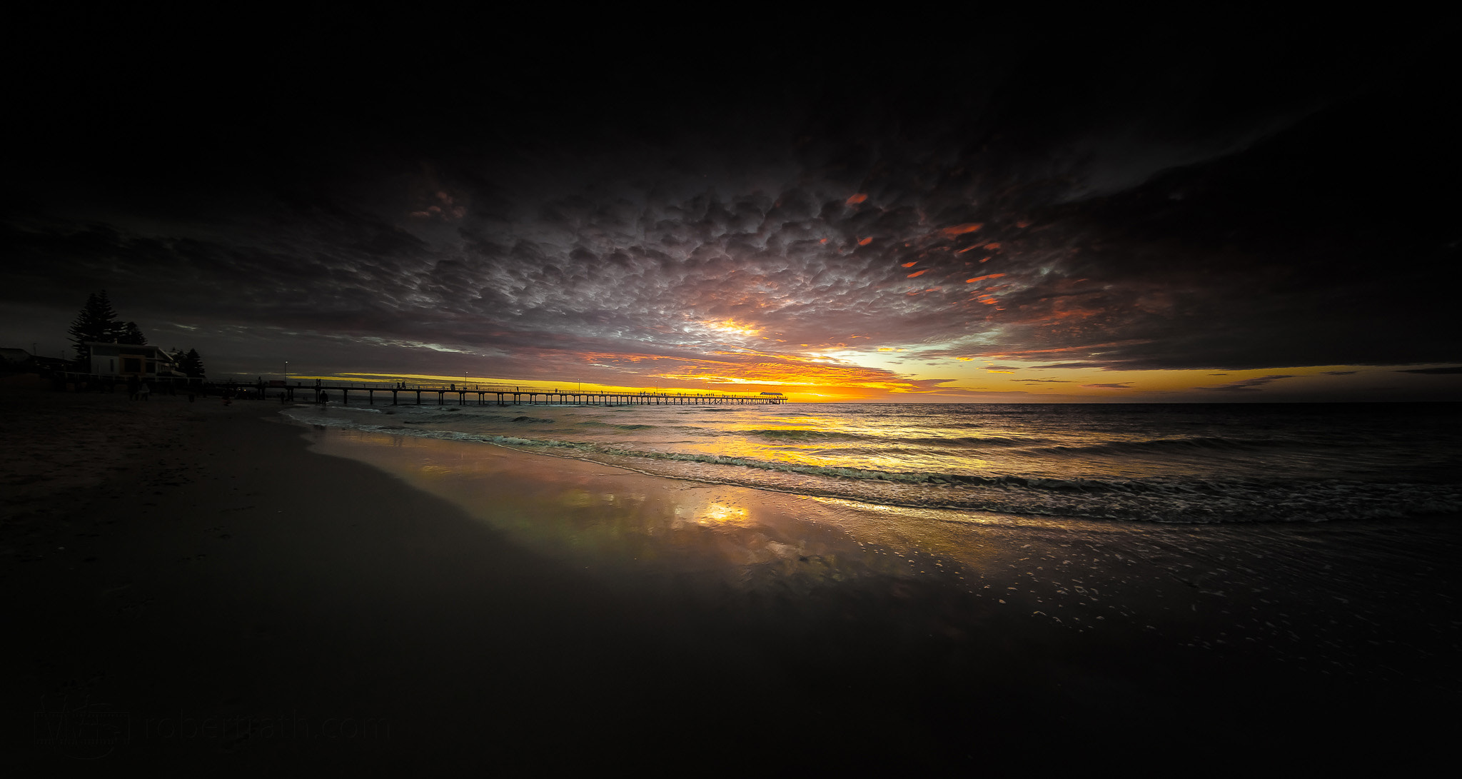 Canon EF 8-15mm F4L Fisheye USM sample photo. Nightfall photography