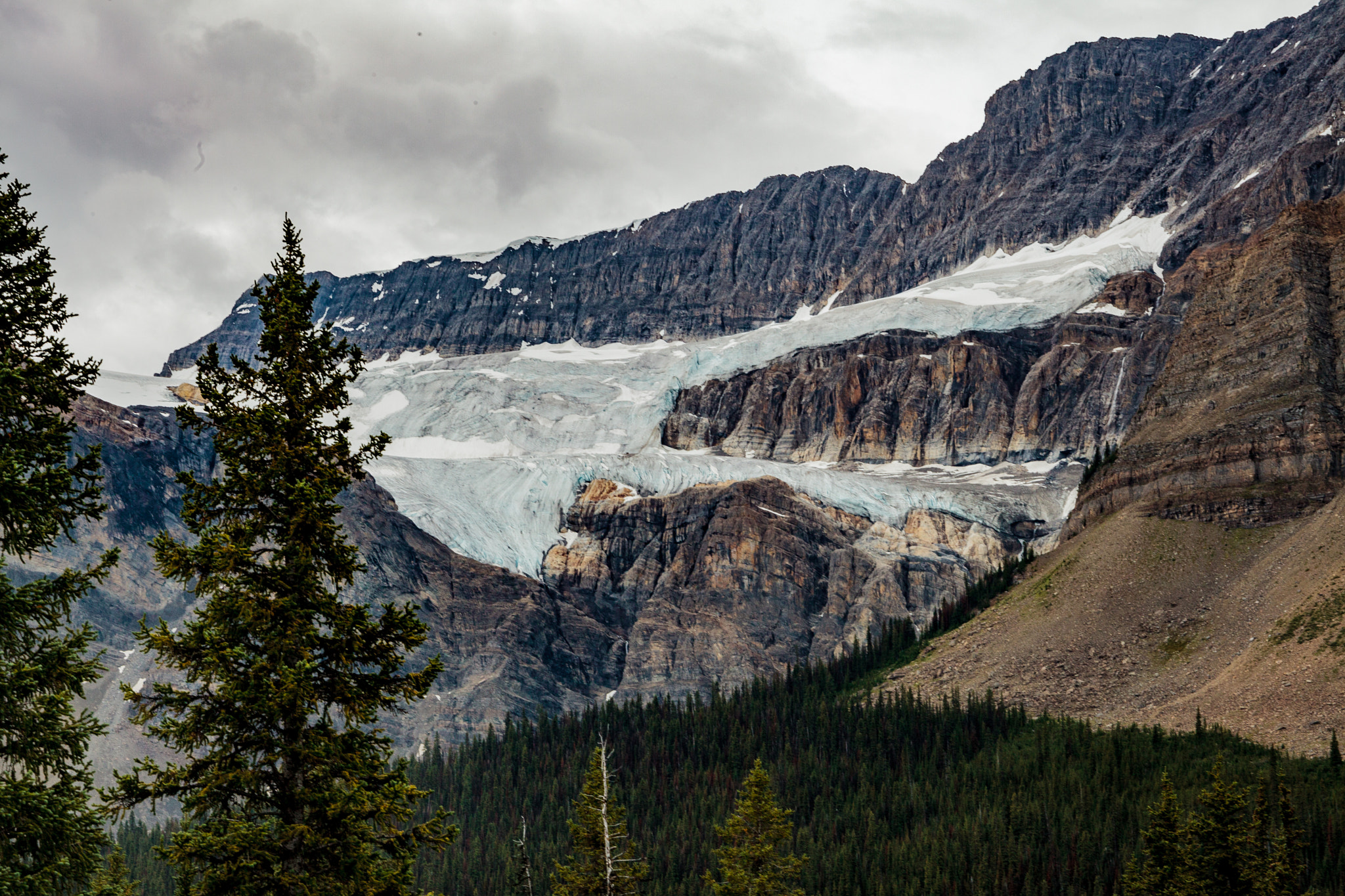 Canon EF 24-70mm F4L IS USM sample photo. Glacier hanging on photography