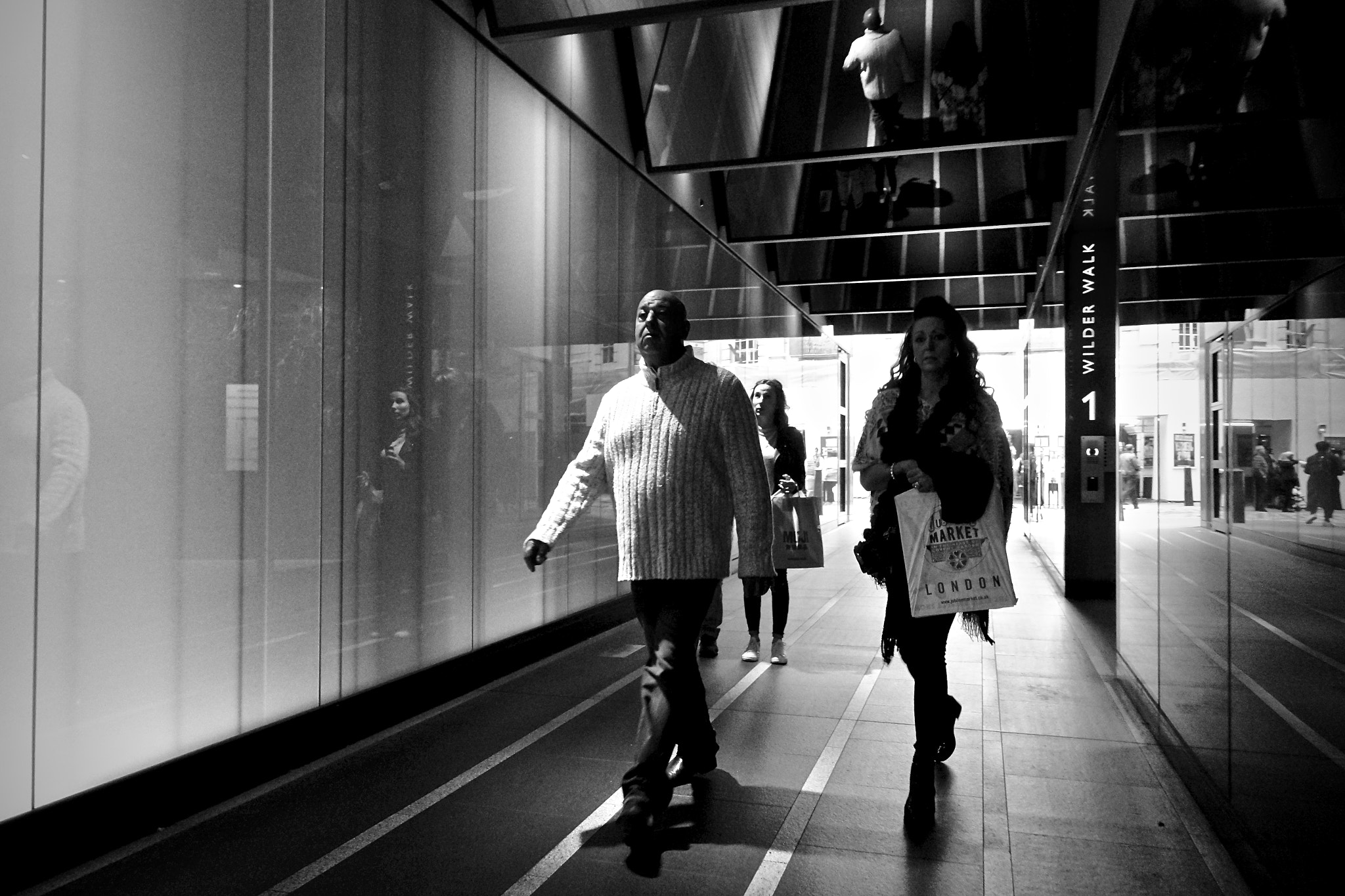 Sony Cyber-shot DSC-RX100 IV + Sony 24-70mm F1.8-2.8 sample photo. Wilder walk, central london, uk. photography