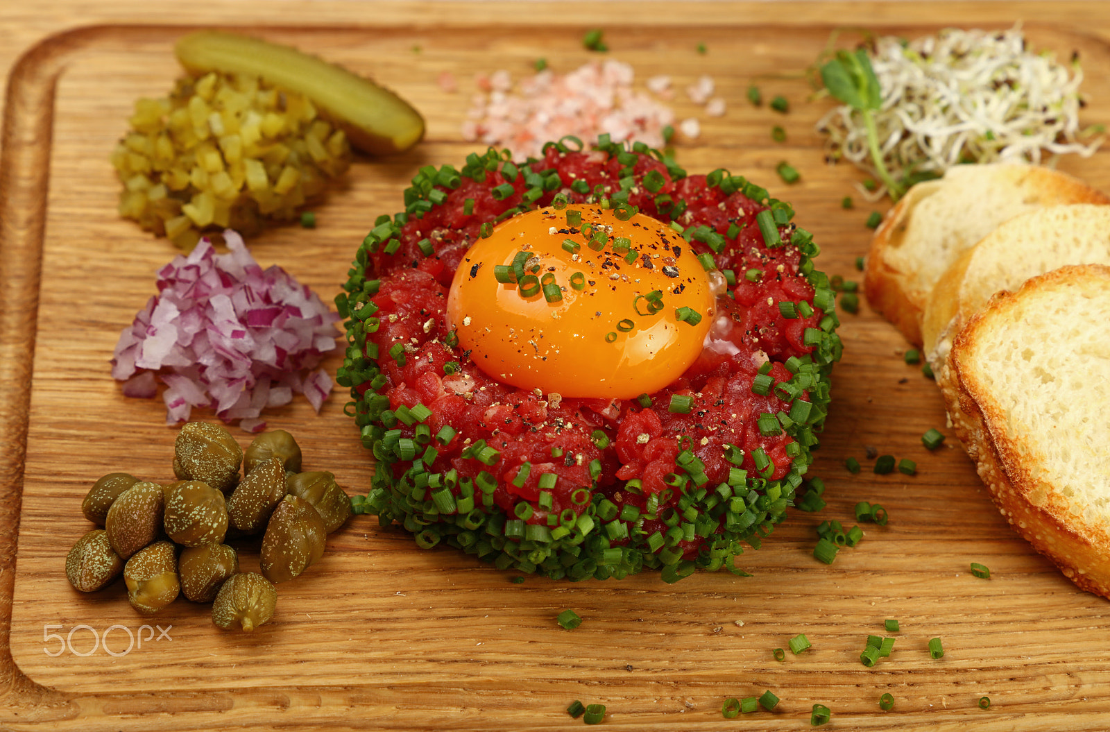 Canon EOS 5DS sample photo. Tartare steak of raw minced beef with egg yolk photography