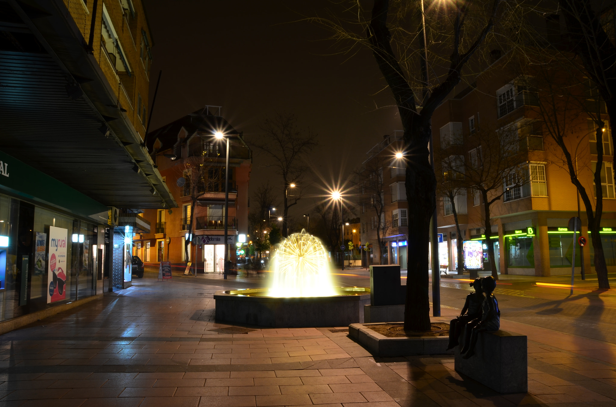 Sigma 18-200mm F3.5-6.3 II DC OS HSM sample photo. Fuente de aguas sedosas photography