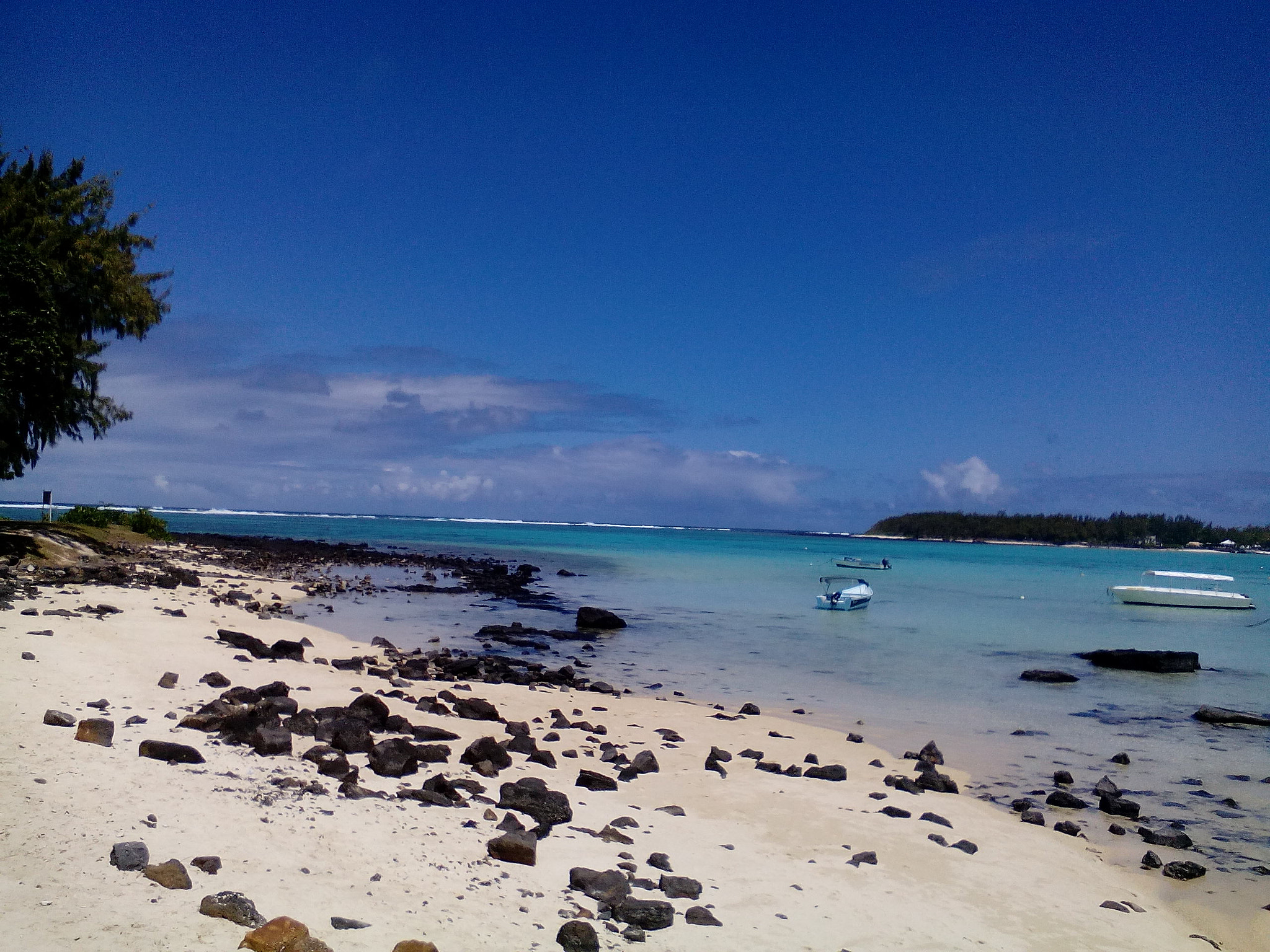Lenovo A5500-H sample photo. Blue water bay,mauritius 2016 photography