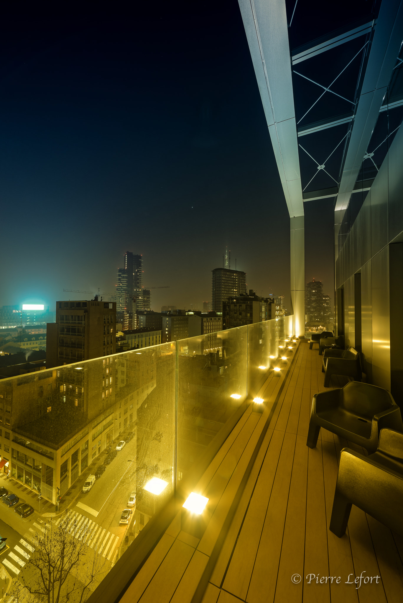 Samyang 14mm F2.8 ED AS IF UMC sample photo. Vue balcon hôtel photography