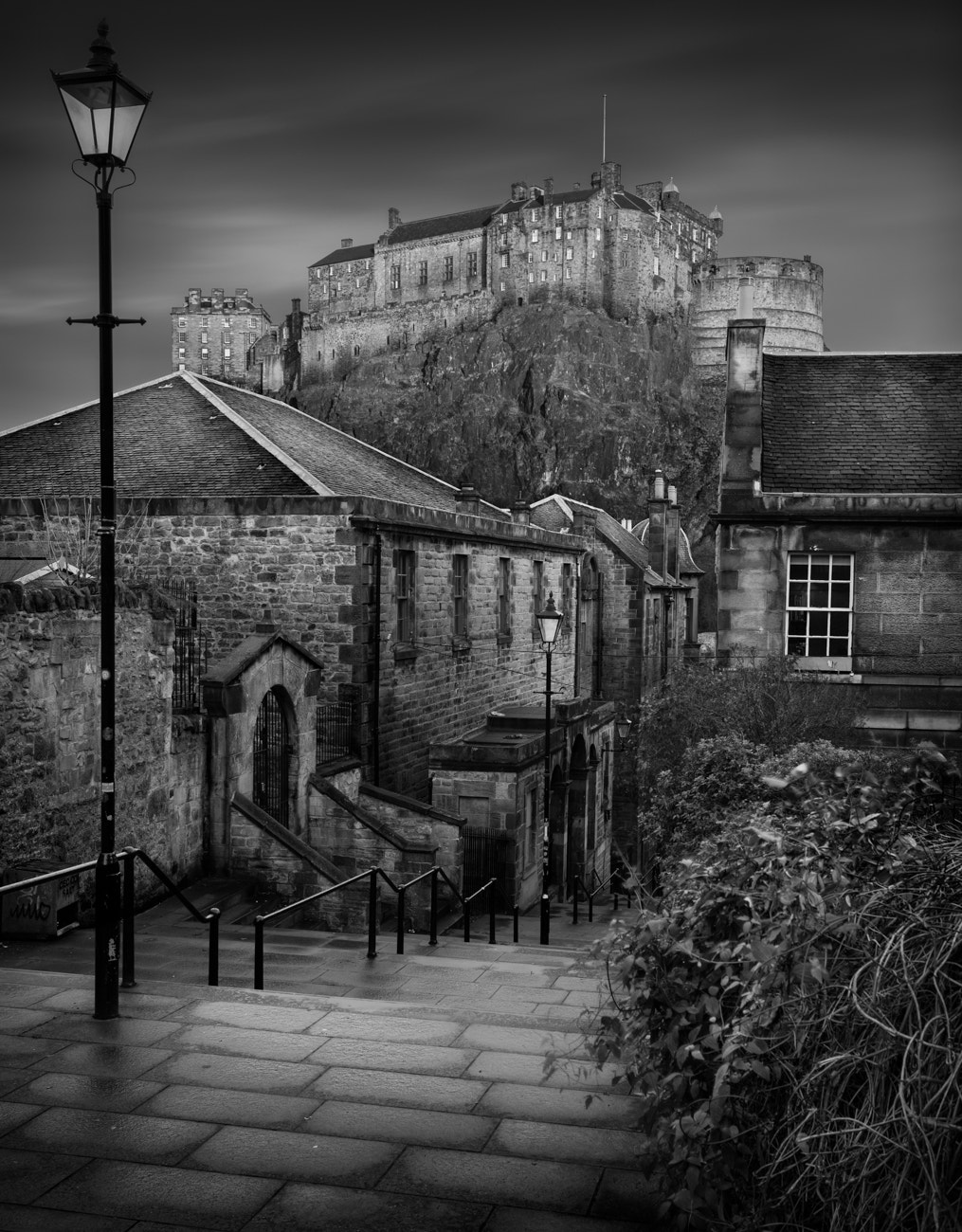 Canon EF 16-35mm F4L IS USM sample photo. Edinburgh castle photography