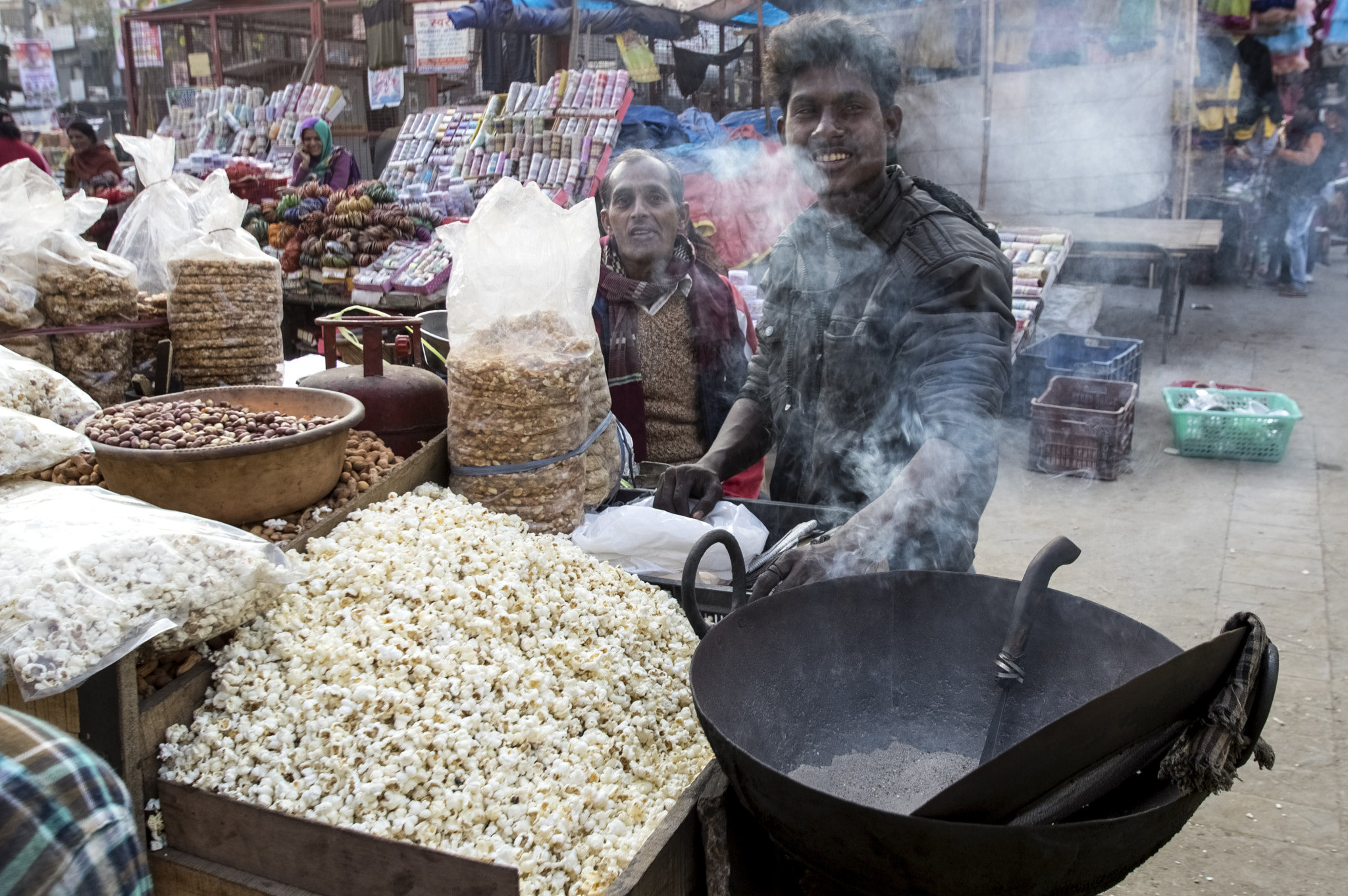 Pentax K-3 II sample photo. Ordinary life in delhi photography