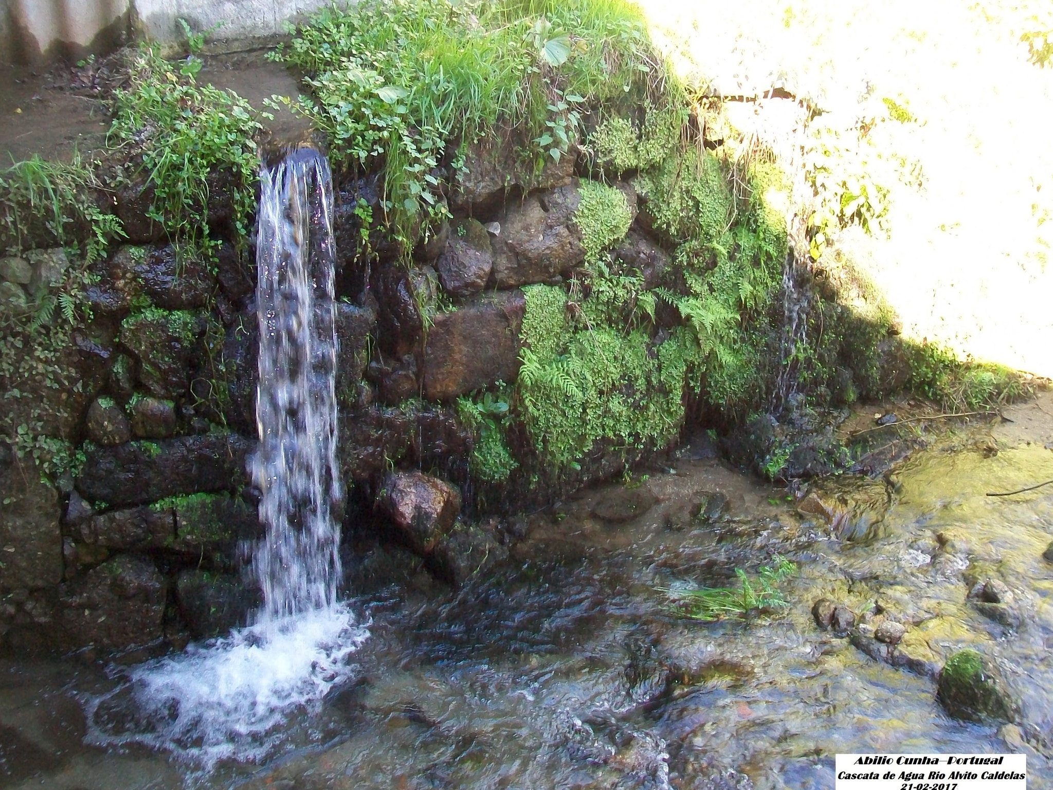 Kodak EasyShare C913 sample photo. Cascata de agua rio alvito minho photography