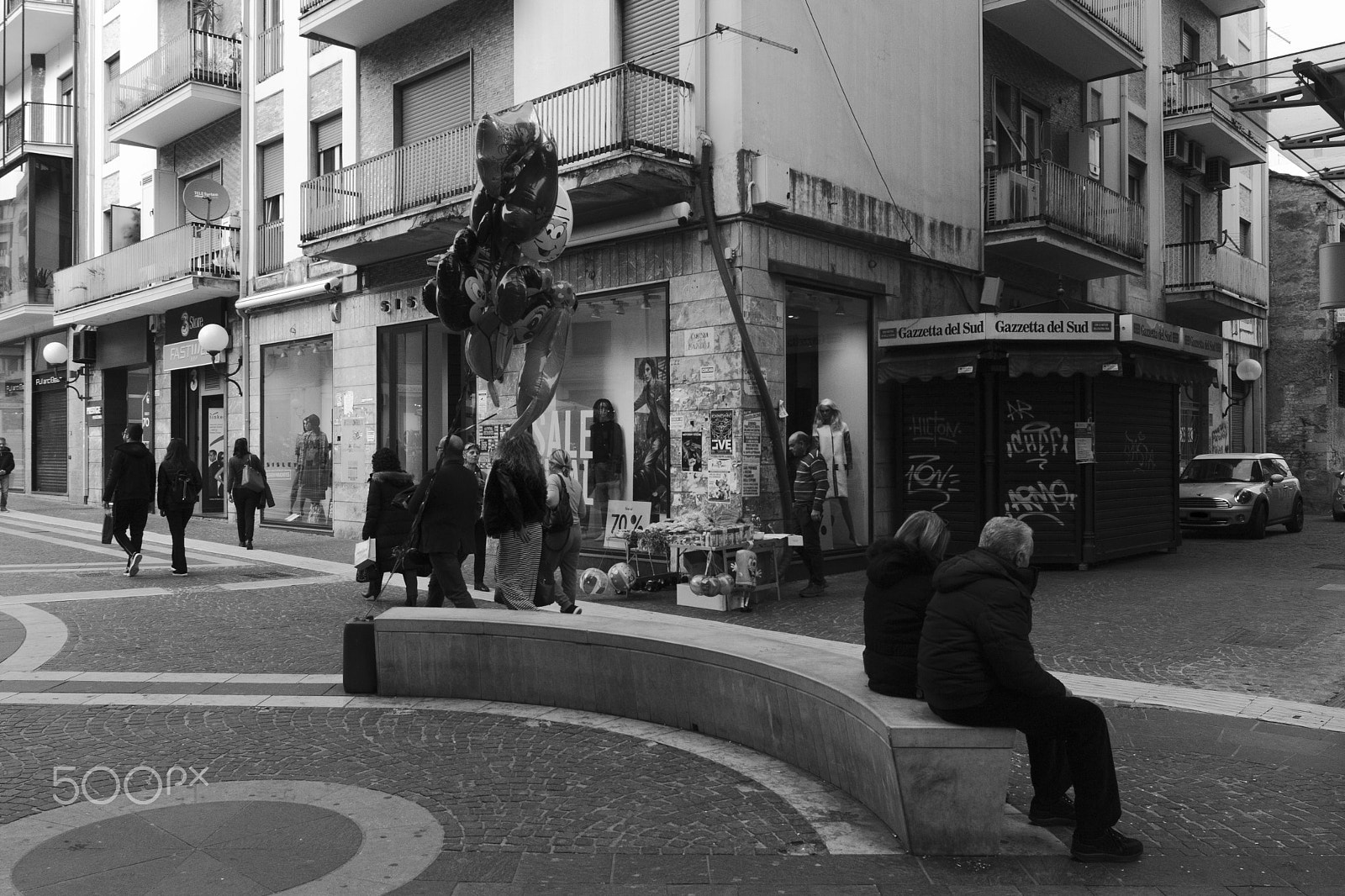 Sony 20mm F2.8 sample photo. Attese in città photography