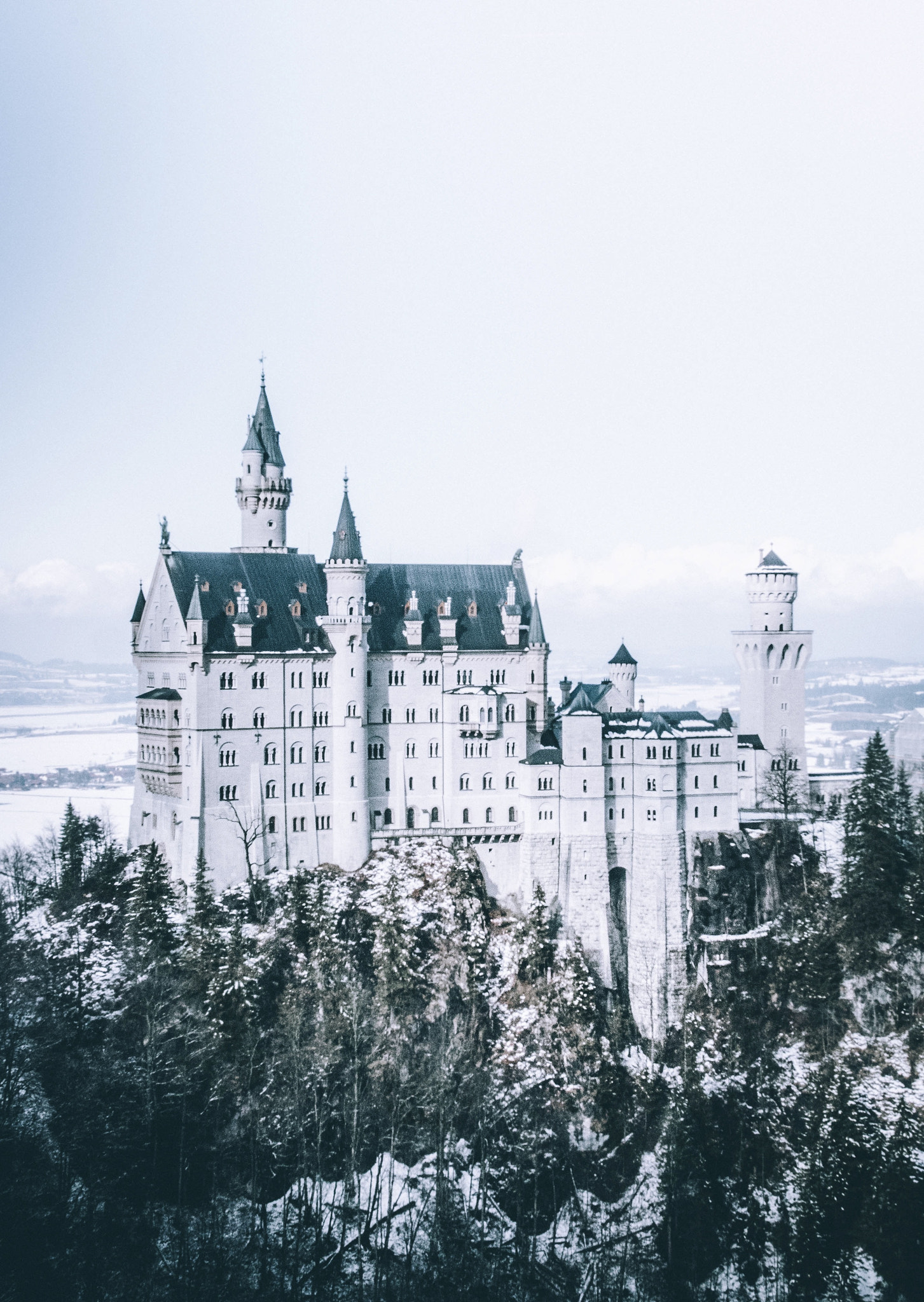 .64x Metabones 18-35/1.8 sample photo. Neuschwanstein photography