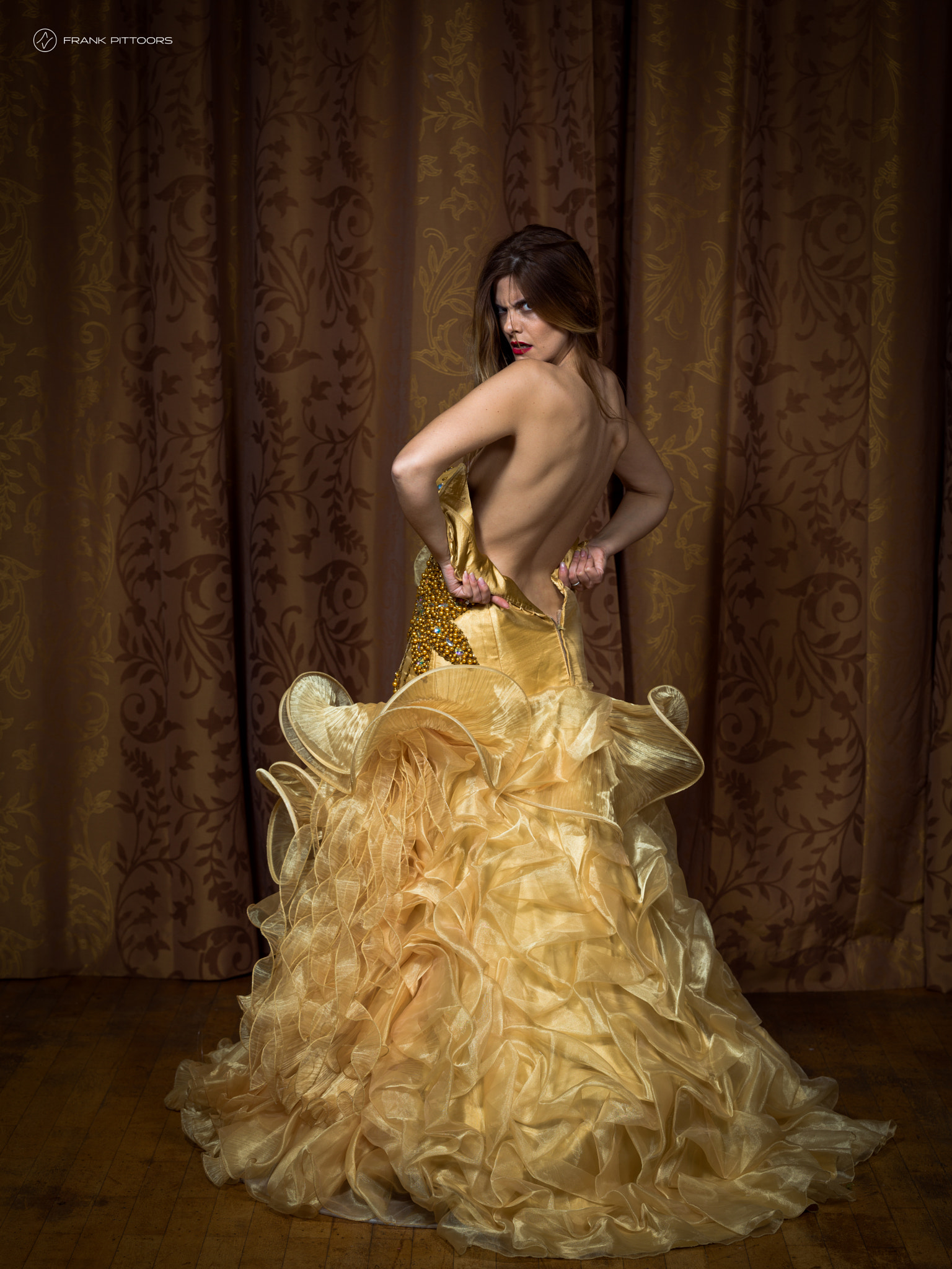 Hasselblad H6D + HC 120 II sample photo. Golden girl photography
