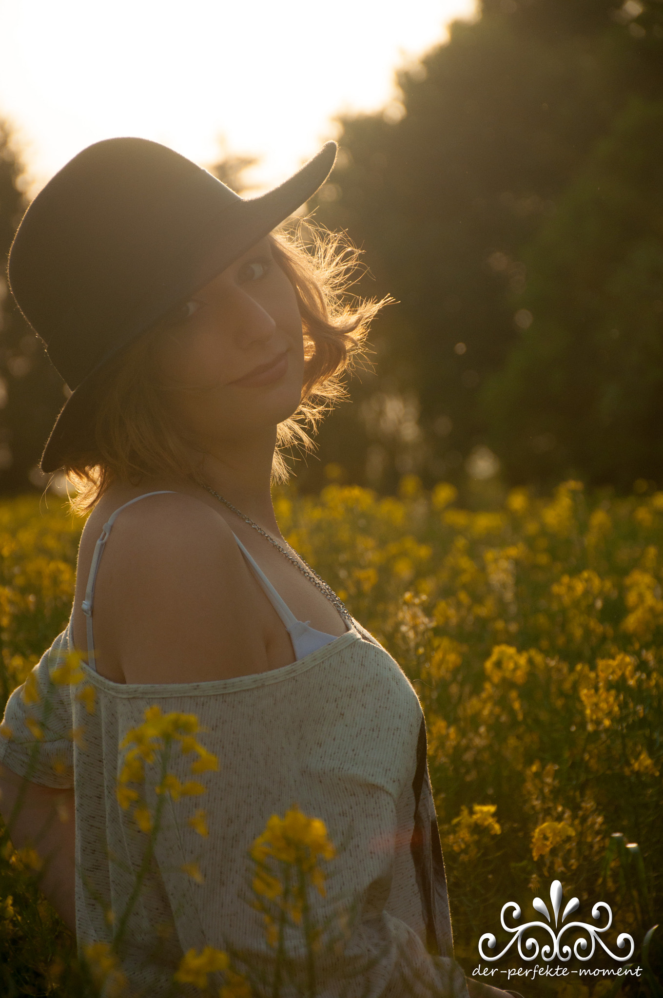 Nikon D90 sample photo. Girl in sunset photography