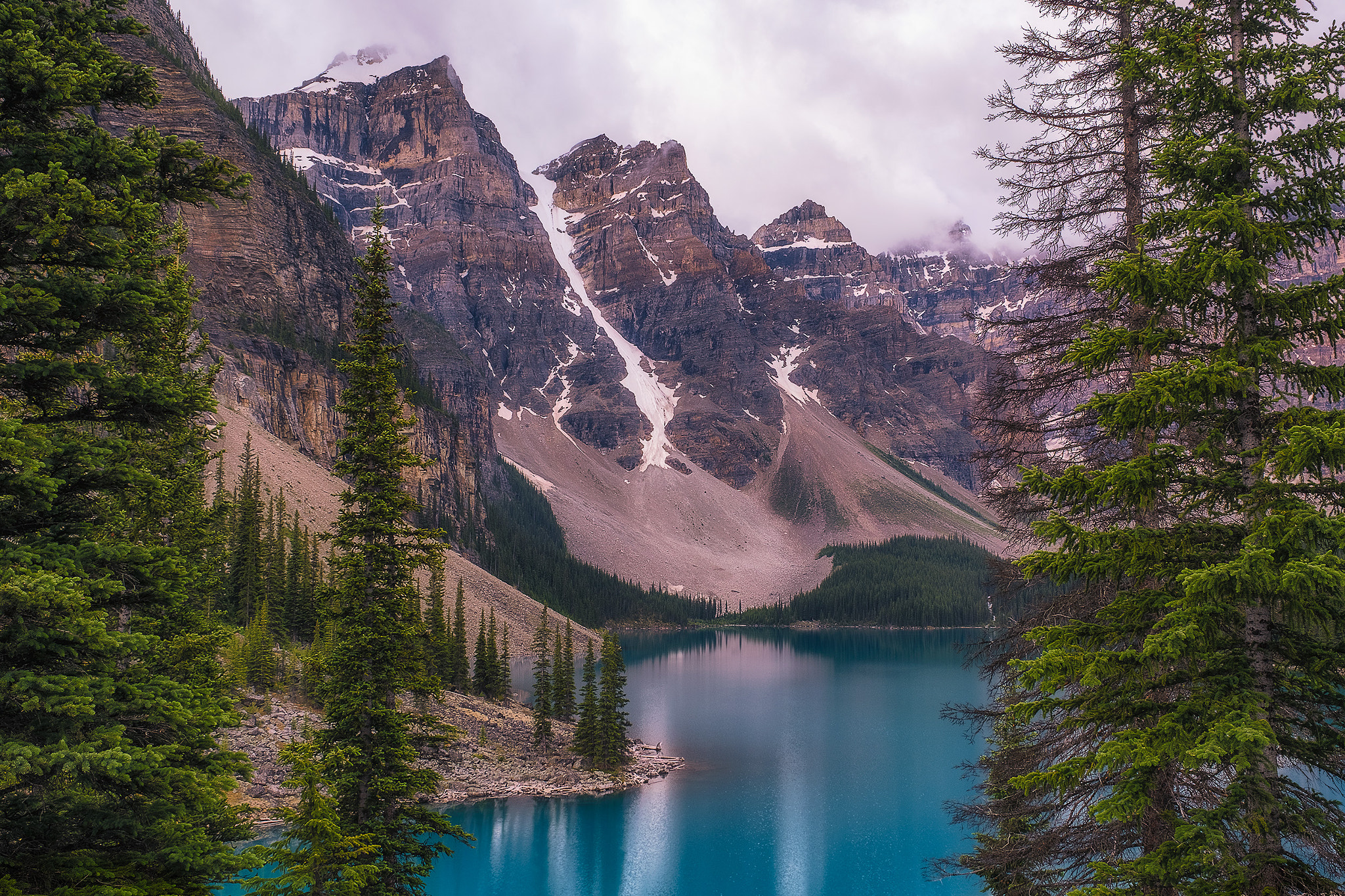 Fujifilm X-Pro2 + Fujifilm XF 16-55mm F2.8 R LM WR sample photo. Moraine lake photography