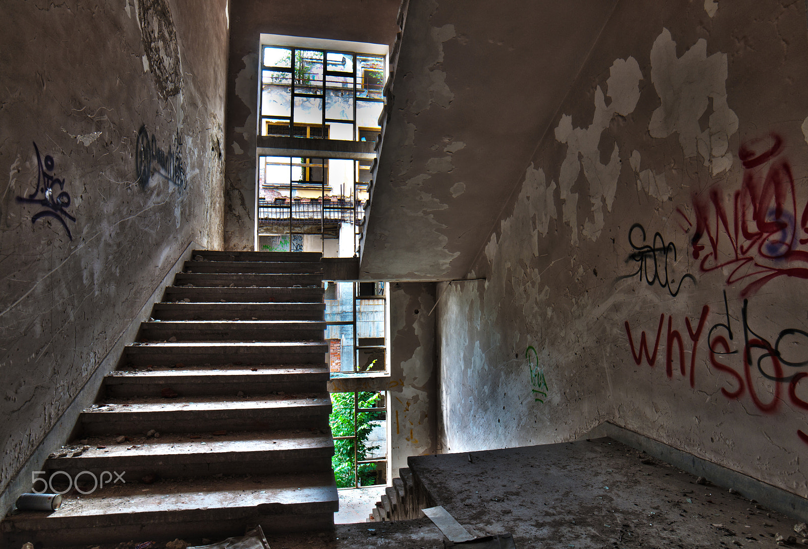 Samyang 14mm F2.8 ED AS IF UMC sample photo. Mind the gap. photography