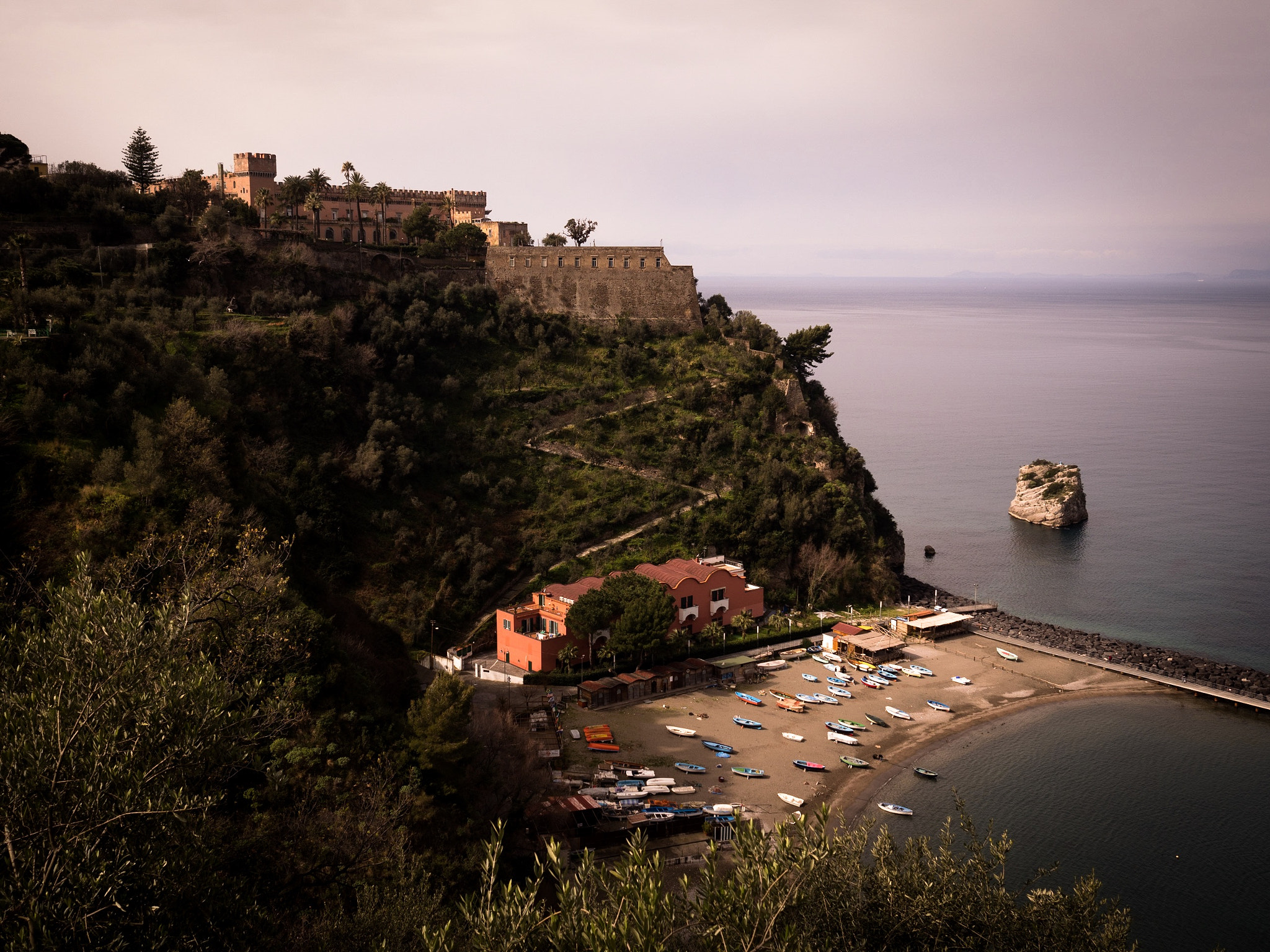 Olympus PEN-F + Olympus M.Zuiko Digital 17mm F1.8 sample photo. Sorrento view photography