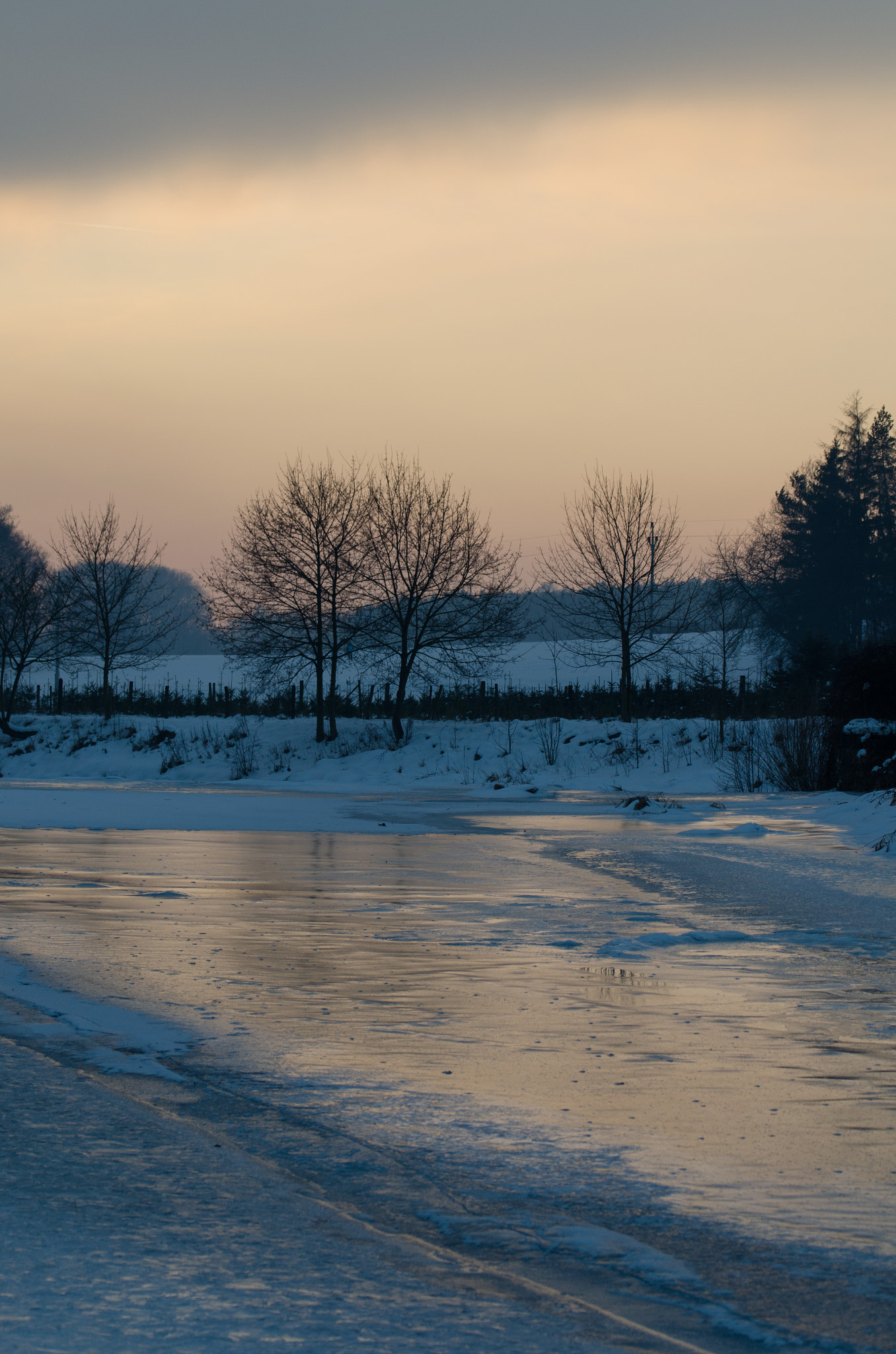 Nikon D5100 + Tamron SP 70-300mm F4-5.6 Di VC USD sample photo. On the frozen river photography