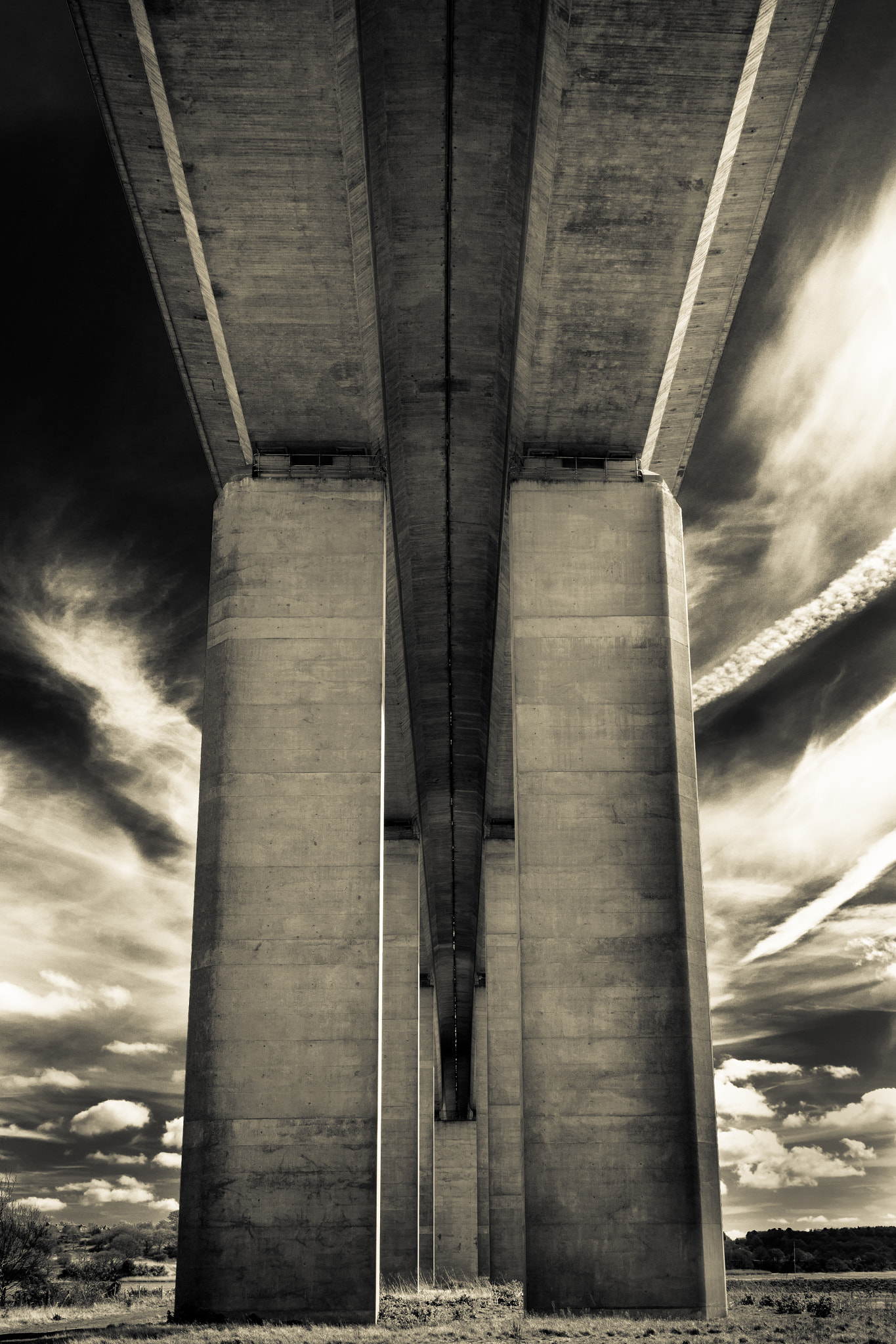 Canon EOS 60D + Sigma 17-70mm F2.8-4 DC Macro OS HSM sample photo. Orwell bridge photography