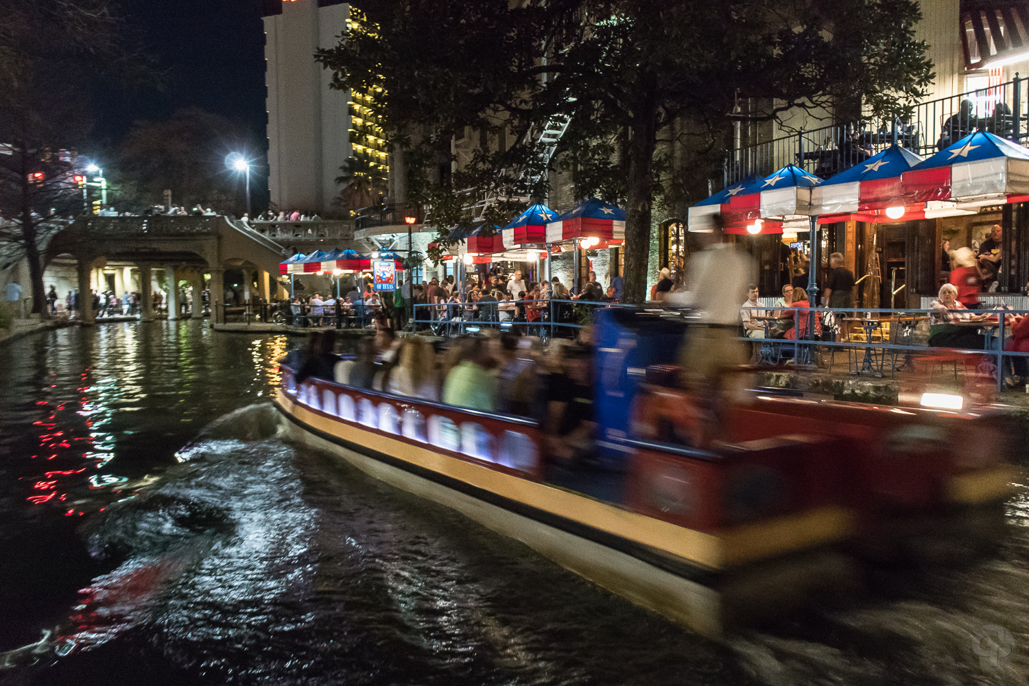 Nikon 1 J5 sample photo. Riverwalk shutter drag photography