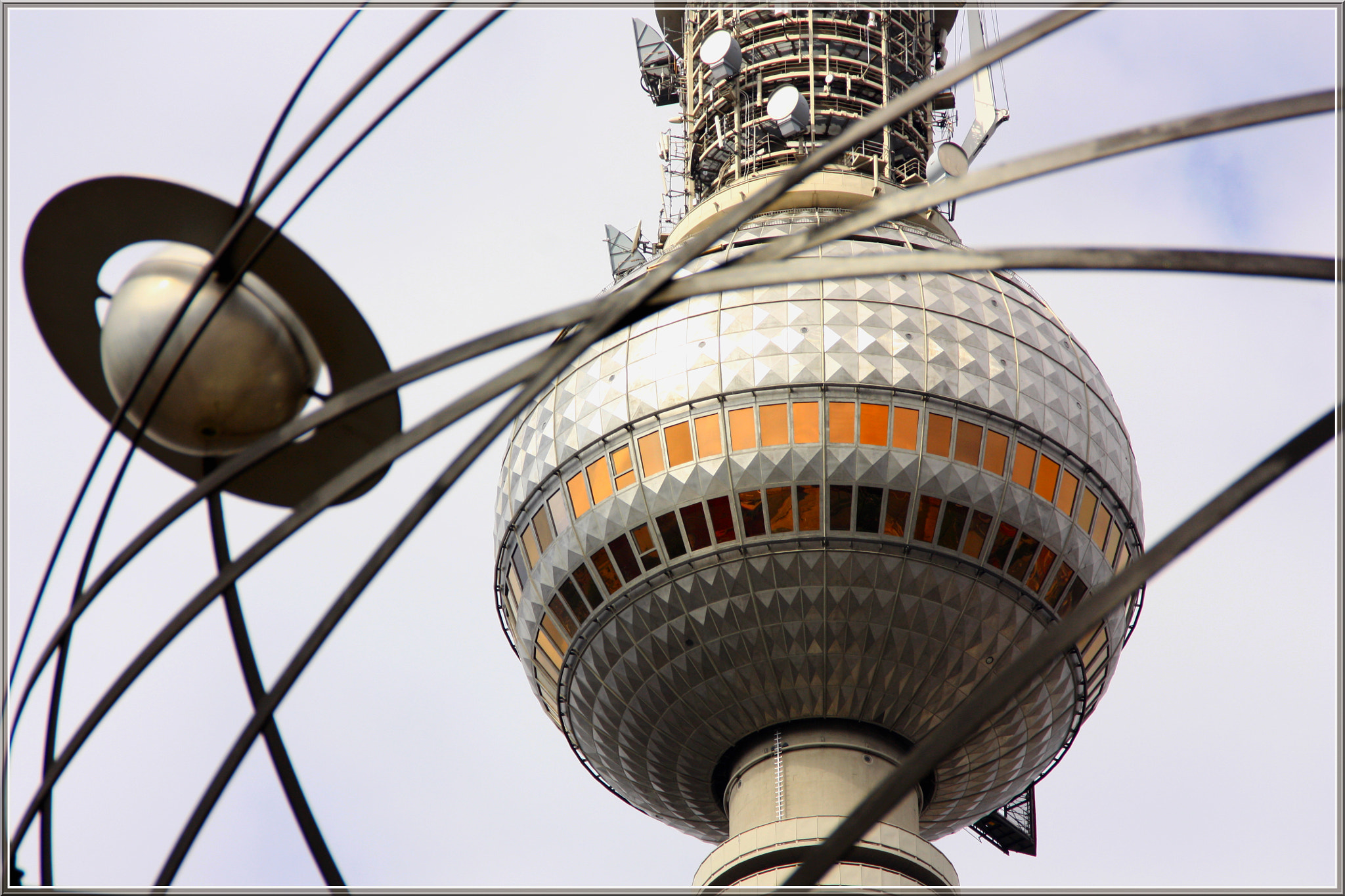 Canon EOS 450D (EOS Rebel XSi / EOS Kiss X2) sample photo. Berlin, germany- tv tower photography