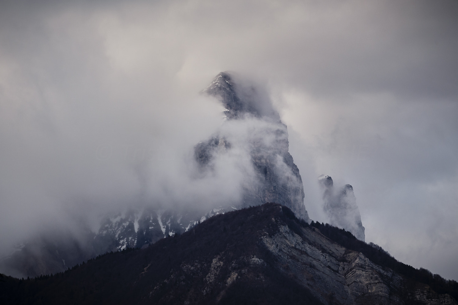 Canon EF 300mm F4L IS USM sample photo. After the storm photography