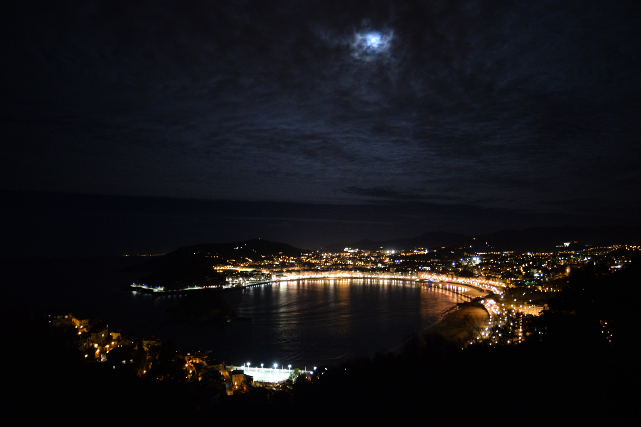 Samyang 14mm F2.8 ED AS IF UMC sample photo. La concha photography