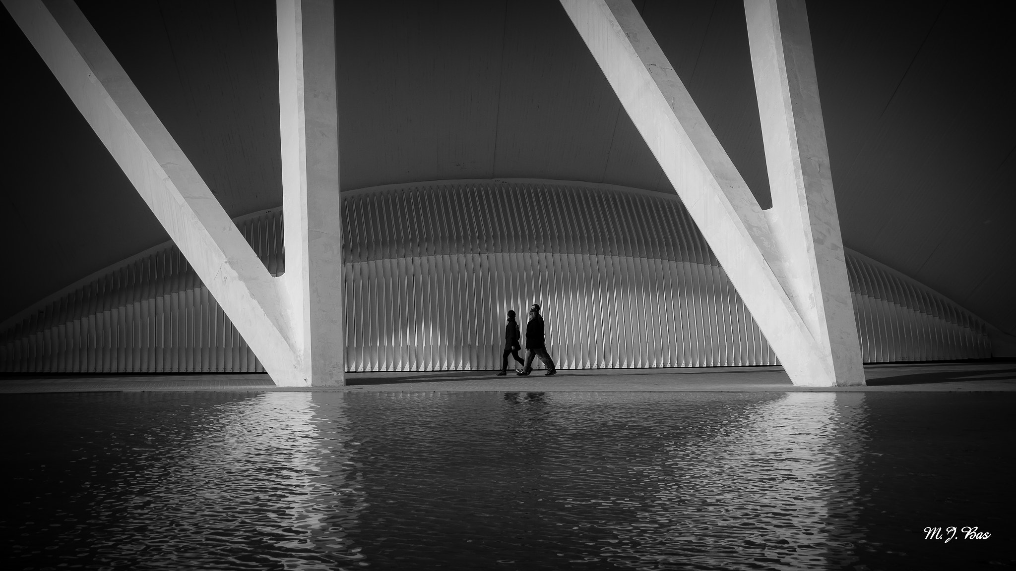 Sigma 17-50mm F2.8 EX DC OS HSM sample photo. Men in black photography