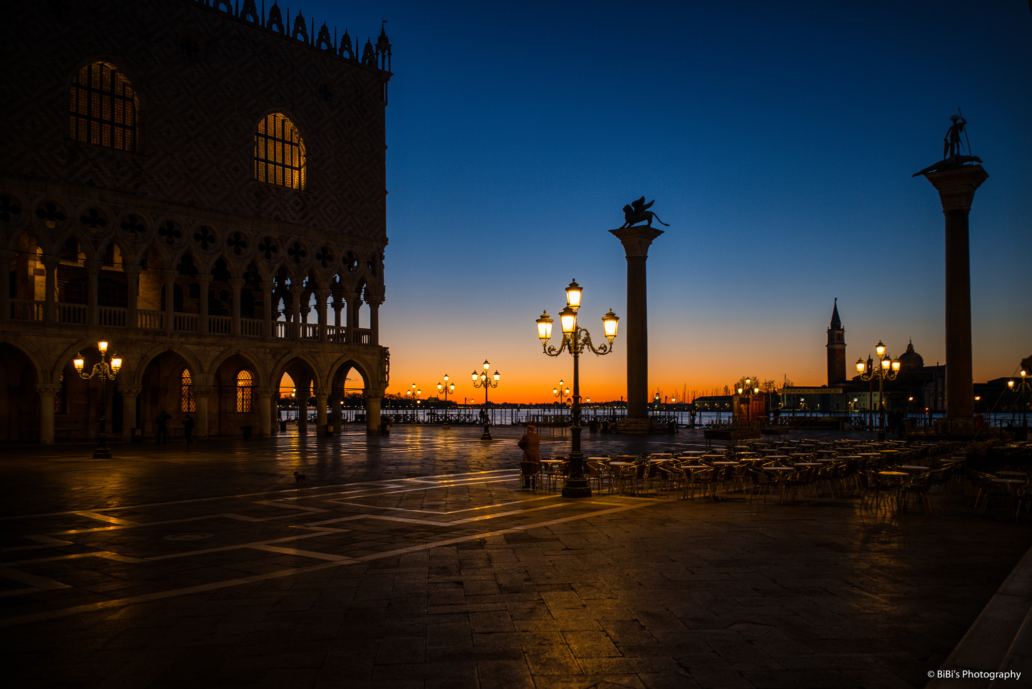 Leica Elmarit-M 28mm F2.8 ASPH sample photo. Venice in the morning photography