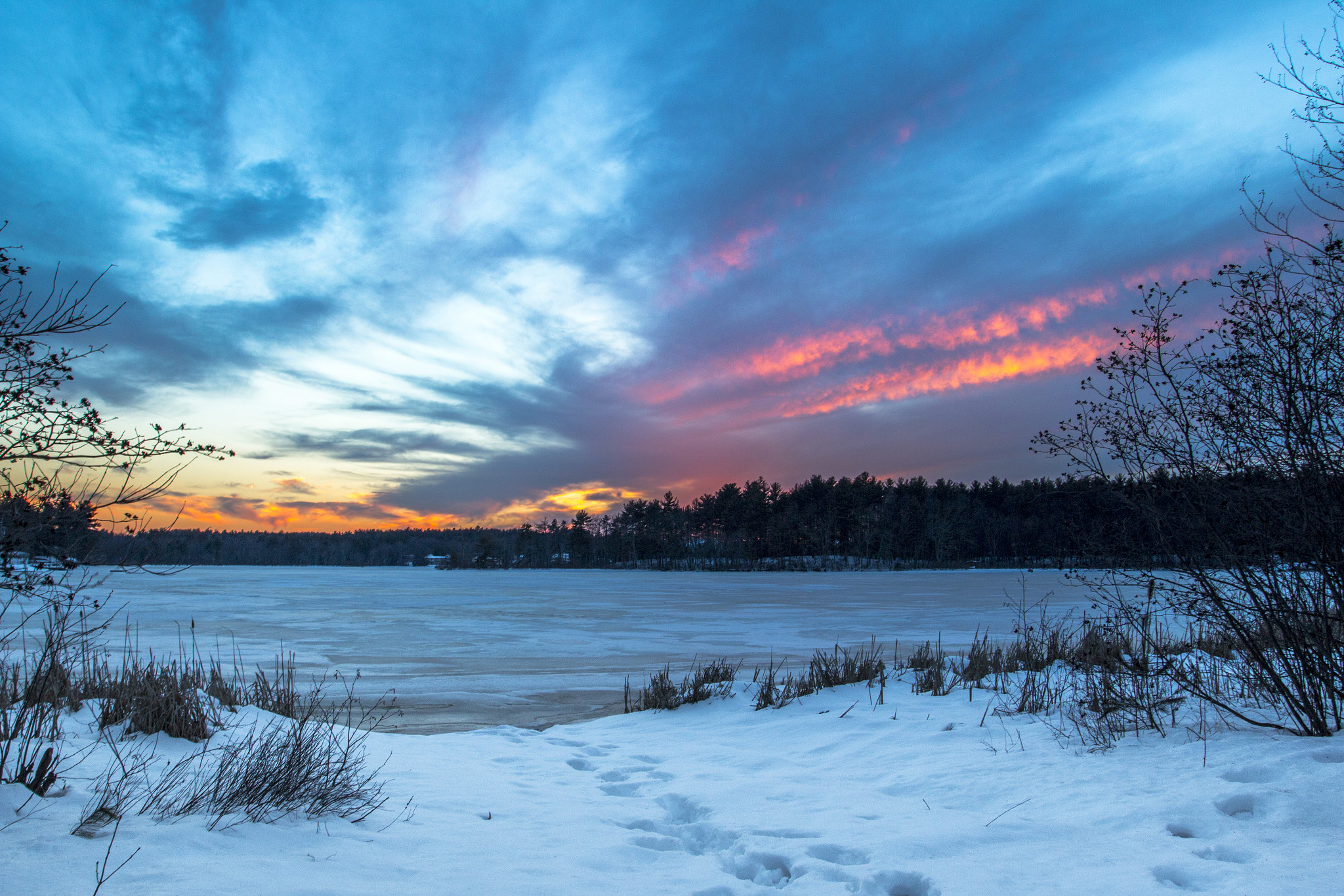 Canon EOS 70D + Canon EF 17-40mm F4L USM sample photo. Heart pond, chelmsford ma photography