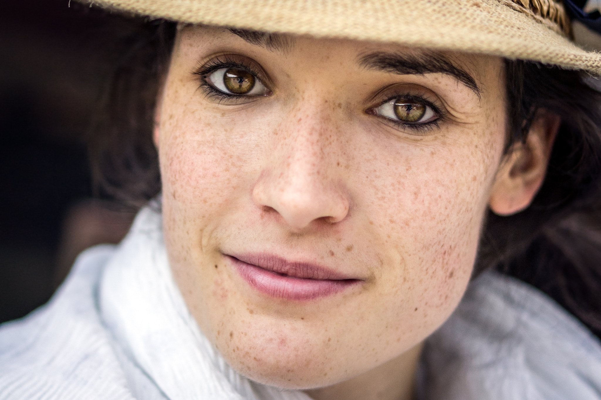 Sony Alpha NEX-5 + E 50mm F1.8 OSS sample photo. The perfect stranger photography