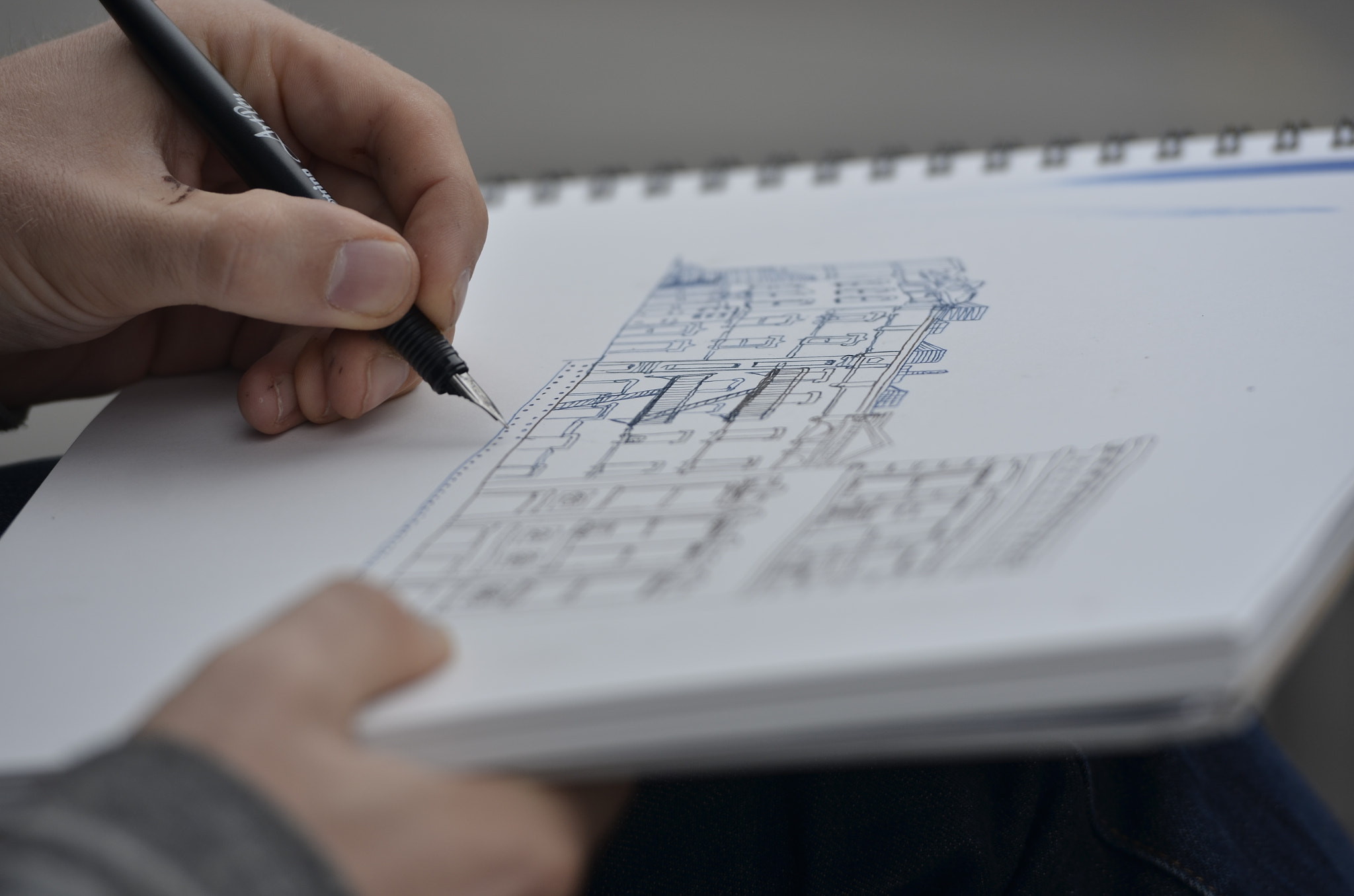 Nikon AF-S Nikkor 70-200mm F2.8G ED VR II sample photo. Sketching detail photography